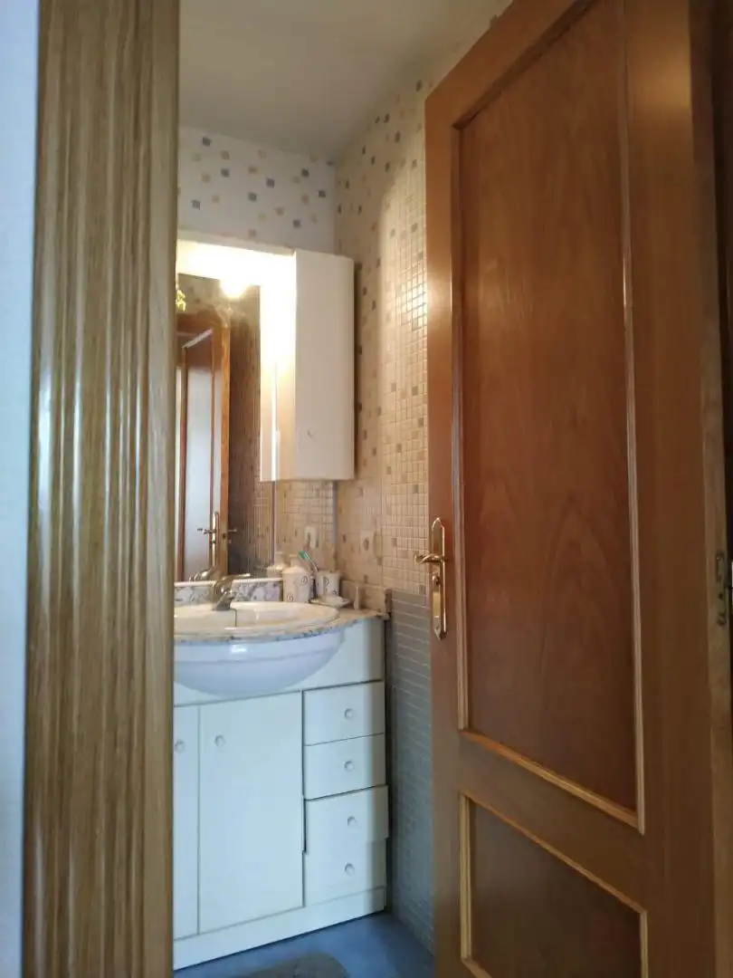 Piso en venta en Calle Arribes del Duero, 2, Hospital Nuevo Baño de Piso en venta en Valladolid con Calefacción, Jardín privado y Parquet