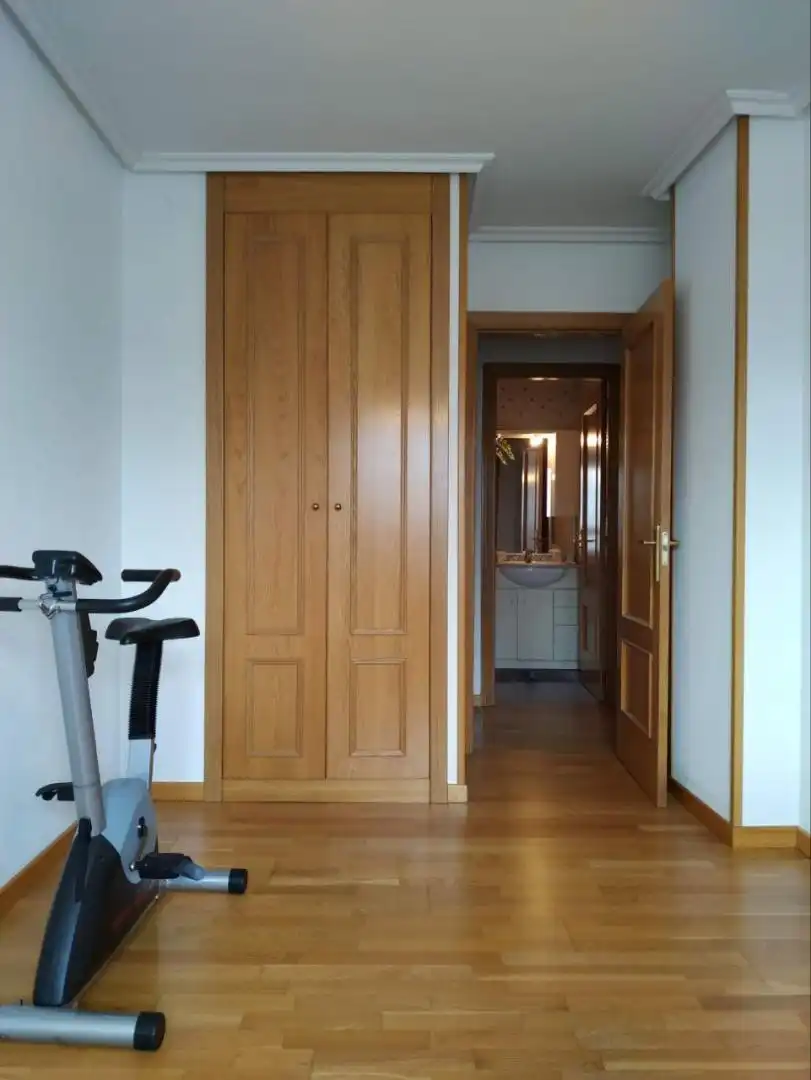 Piso en venta en Calle Arribes del Duero, 2, Hospital Nuevo Piso en venta en Valladolid con Calefacción, Jardín privado y Parquet