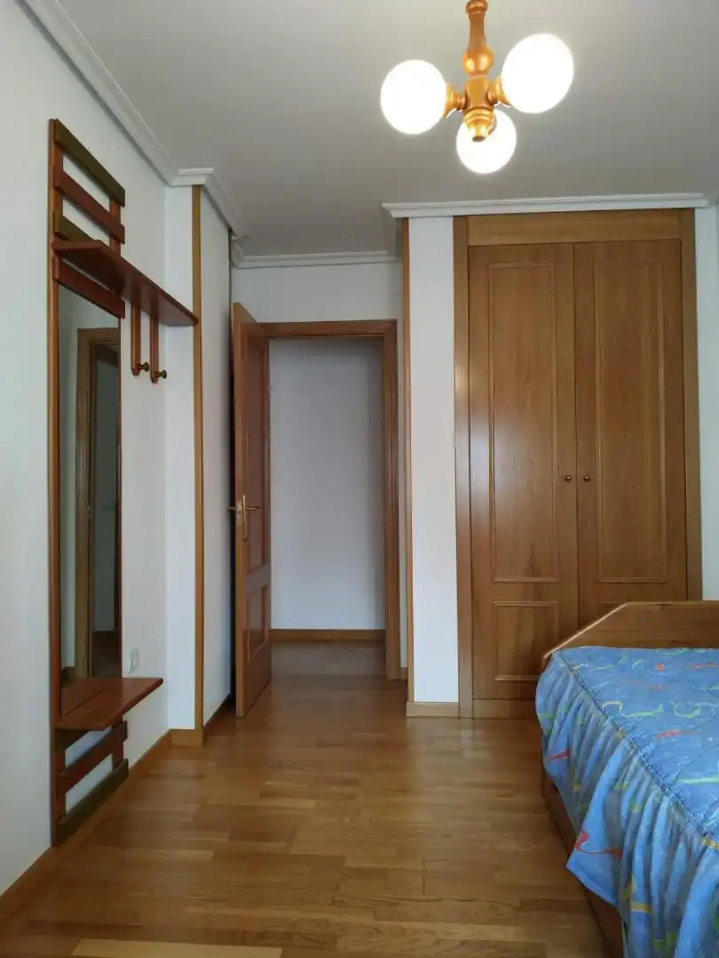 Piso en venta en Calle Arribes del Duero, 2, Hospital Nuevo Piso en venta en Valladolid con Calefacción, Jardín privado y Parquet