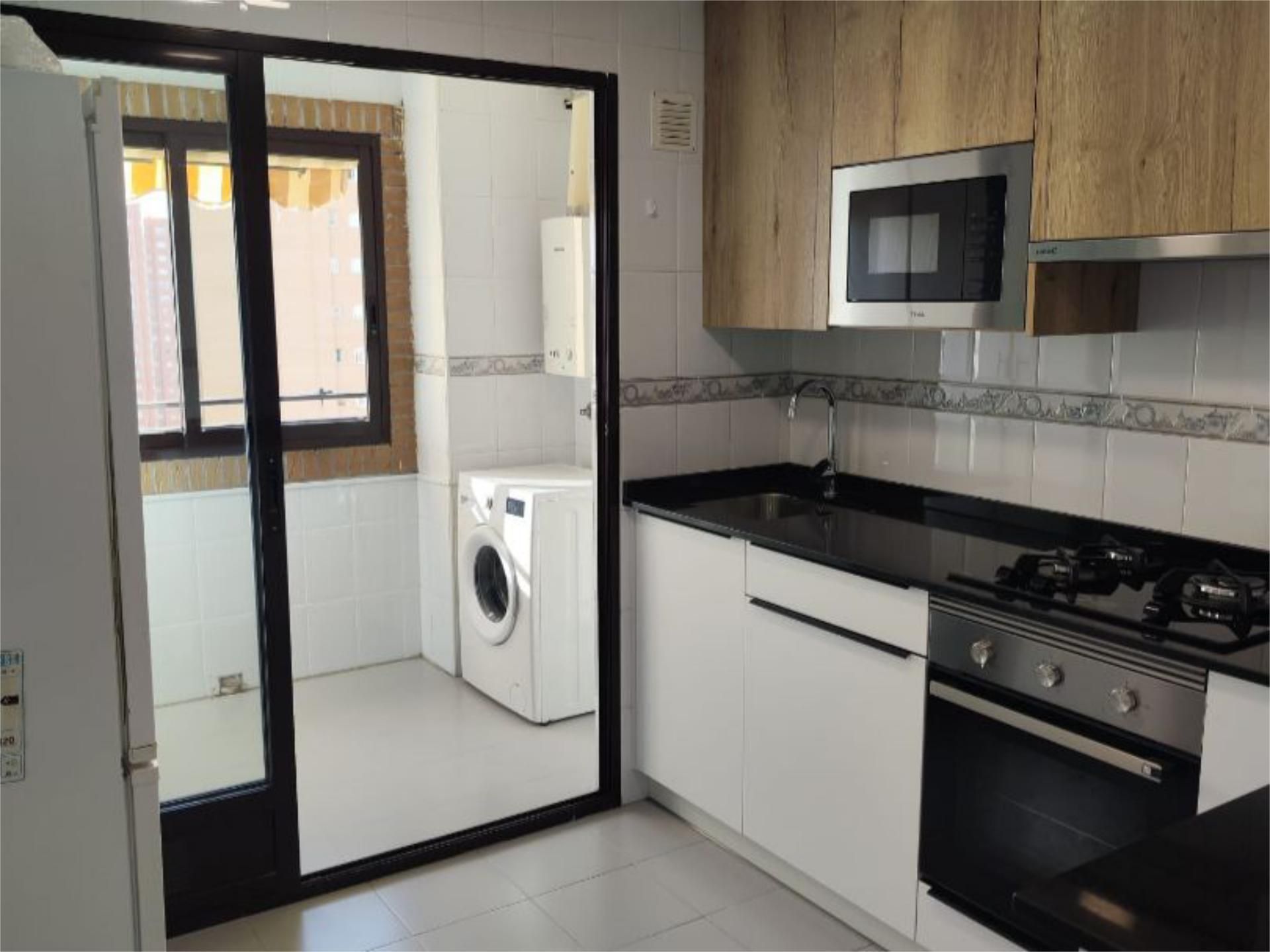 Flat for rent in Avenida del Municipi, 12, Juzgados - Plaza de Toros