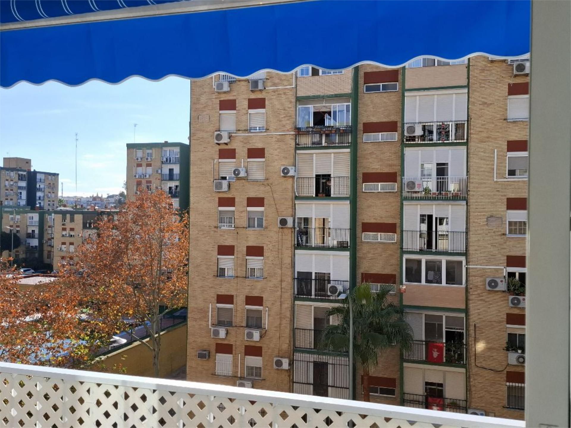 Pis de lloguer a Calle Marco Aurelio, 2, Centro Vista exterior de Pis de lloguer en Montequinto amb Aire condicionat i Balcó