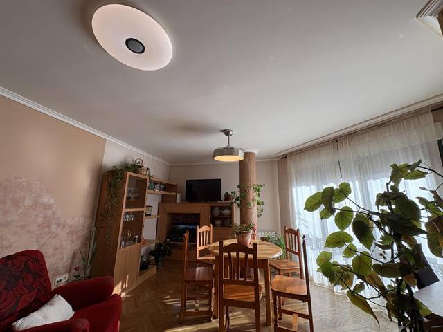 Piso en Venta en Calle José Martínez Azorín, 8 en Cantalejo