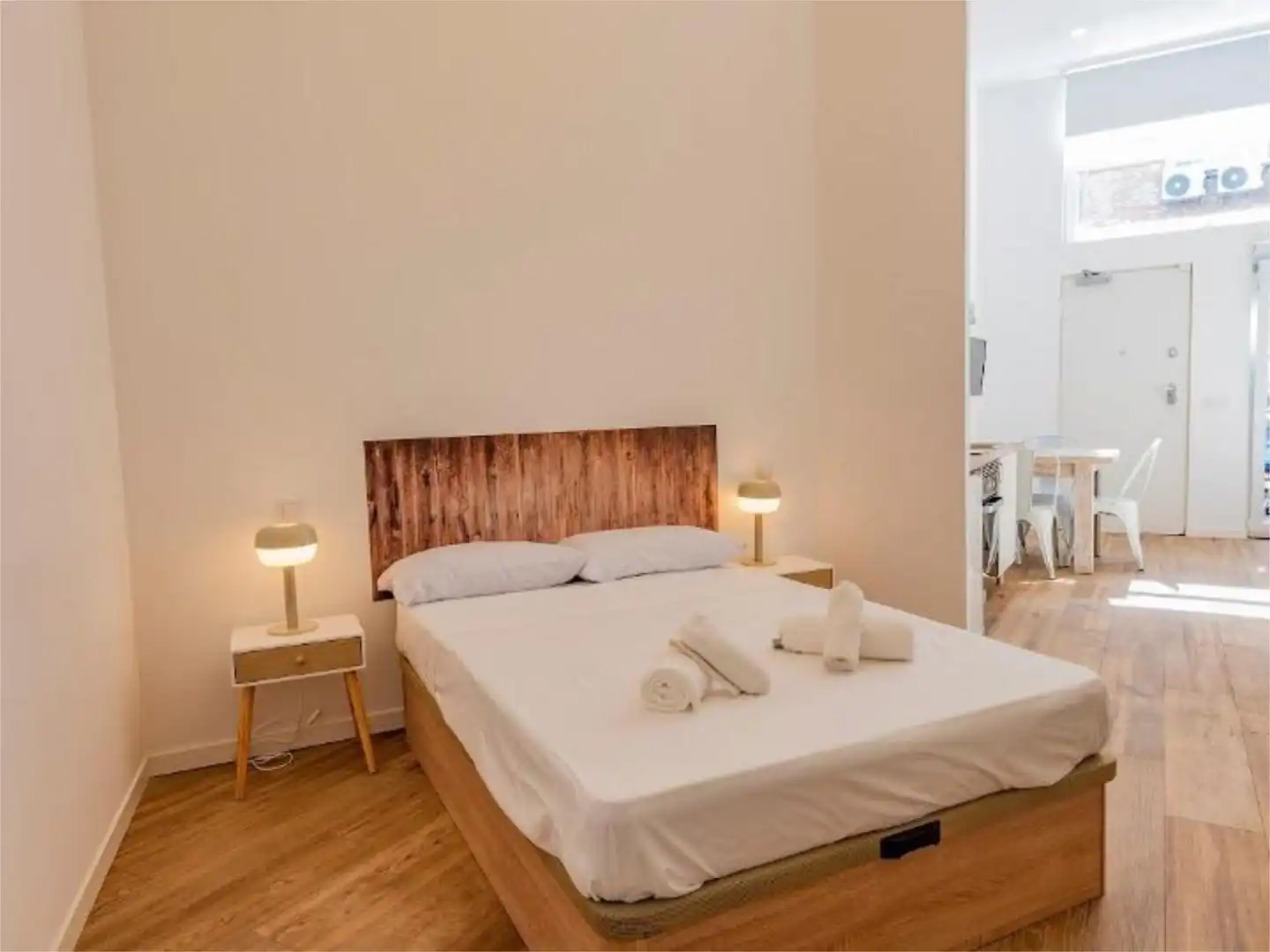 Piso en venta en Calle del Espinar, 7, Vista Alegre Habitación de Piso en venta en Madrid con Calefacción y Amueblado