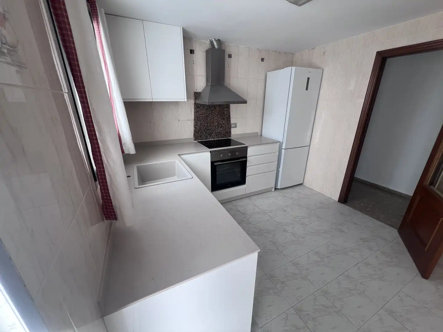 Wohnung zum Verkauf in Carrer Illa de Còrsega, 10, Las Islas Küche von Wohnung zum Verkauf in Sagunto / Sagunt mit Klimaanlage und Balkon
