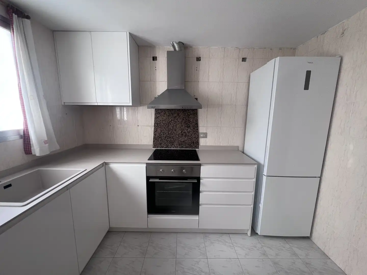 Wohnung zum Verkauf in Carrer Illa de Còrsega, 10, Las Islas Küche von Wohnung zum Verkauf in Sagunto / Sagunt mit Klimaanlage und Balkon