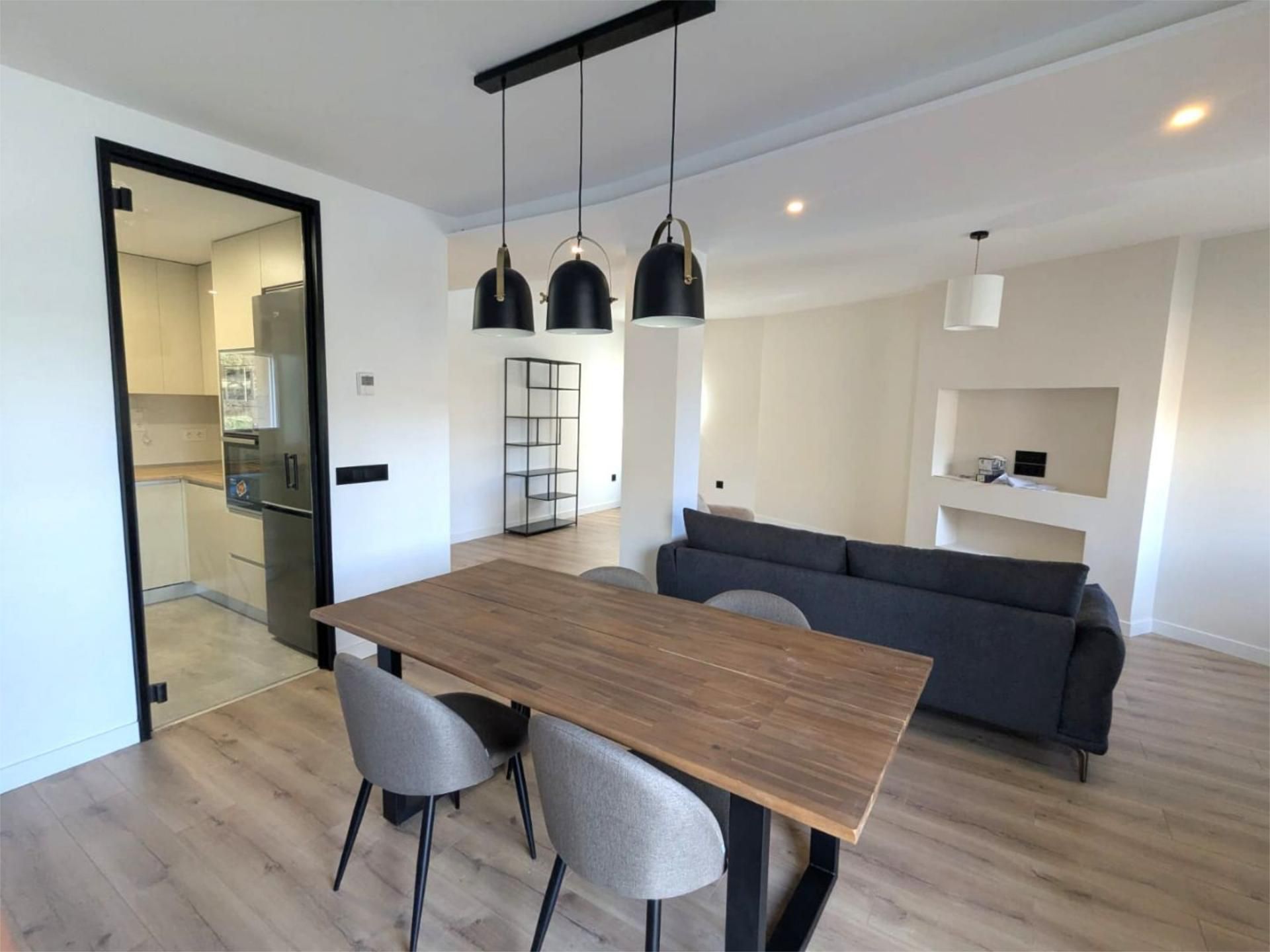 Menjador de Pis de lloguer en Segovia Capital amb Calefacció, Parquet i Moblat