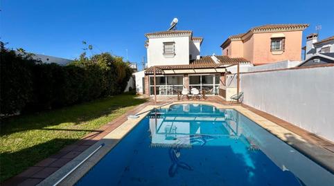 Foto 4 de Casa o chalet en venta en Avenida de la Diputación, 35, Núcleo urbano, Chiclana de la Frontera