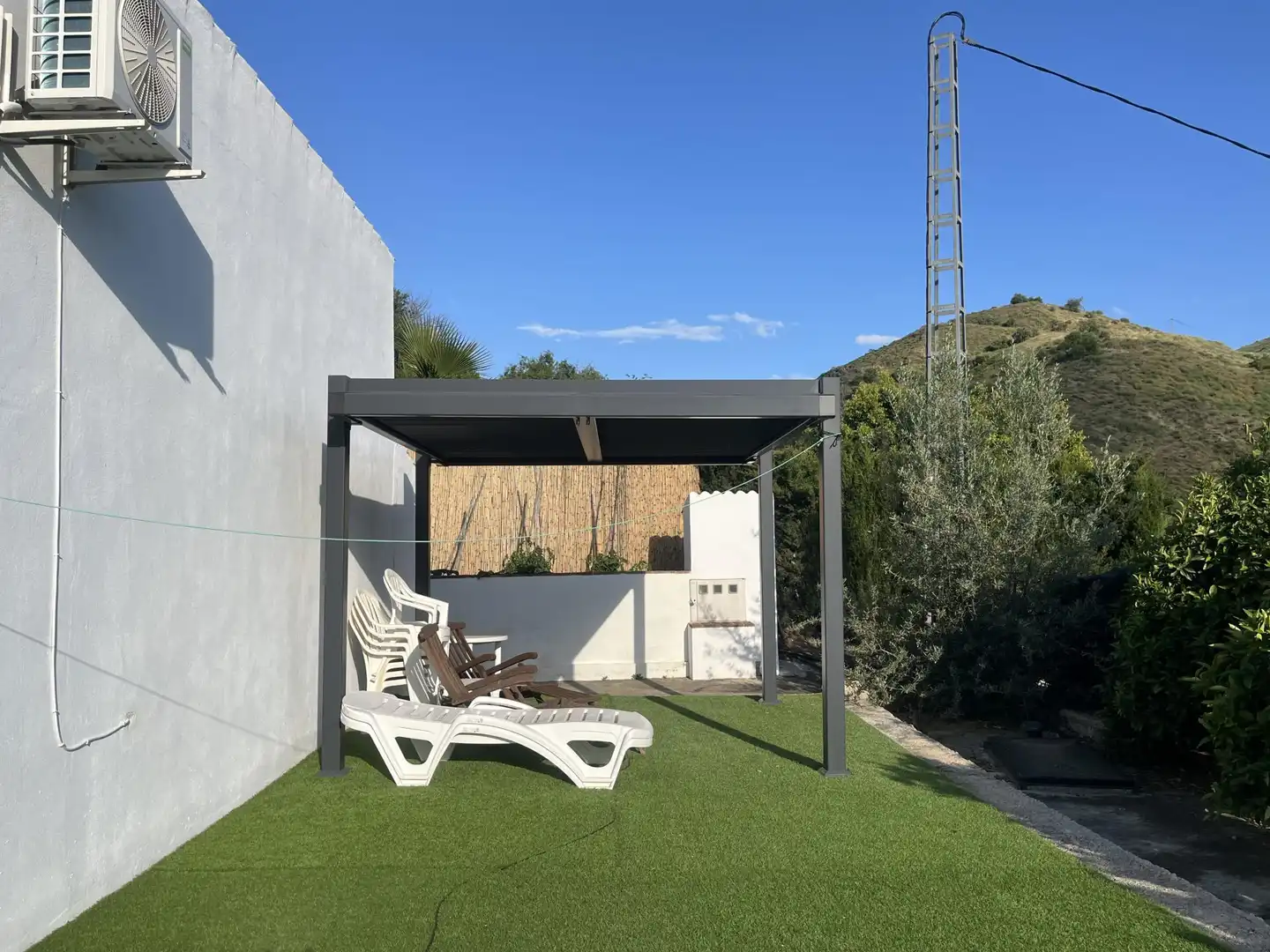 Finca rústica de alquiler en Diseminado Diseminados, 21, Benamargosa Terraza de Finca rústica de alquiler en Benamargosa con Aire acondicionado, Calefacción y Jardín privado