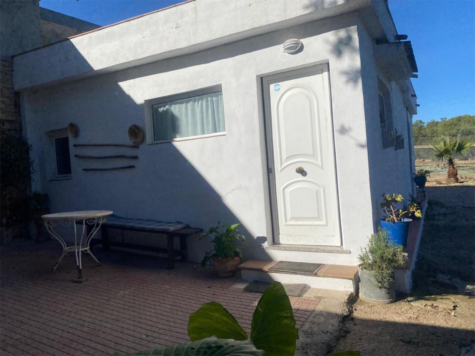 Vista exterior de Casa o xalet de lloguer en Albinyana amb Aire condicionat, Calefacció i Jardí privat