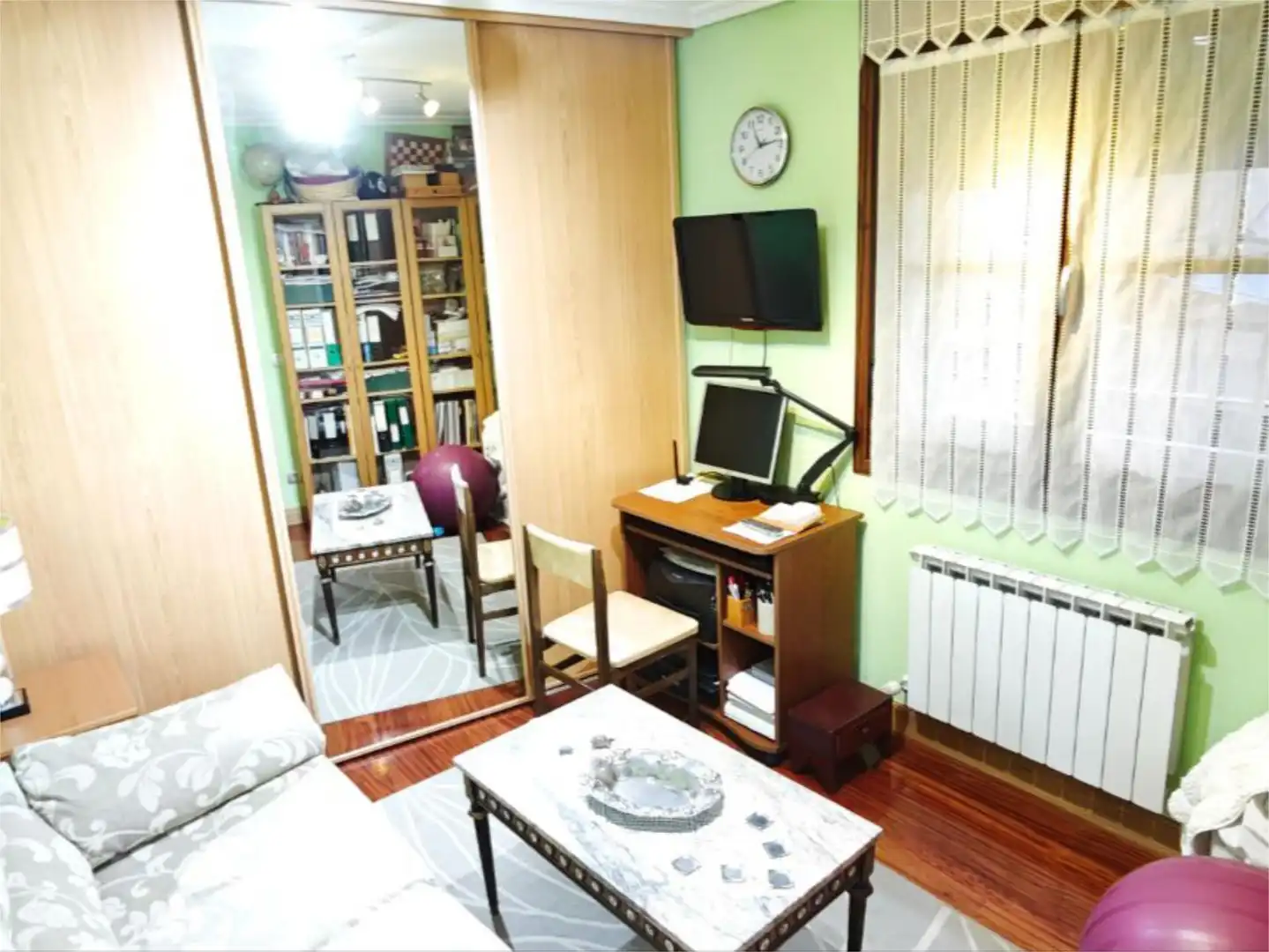 Sala de estar de Piso en venta en Santurtzi  con Terraza y Balcón