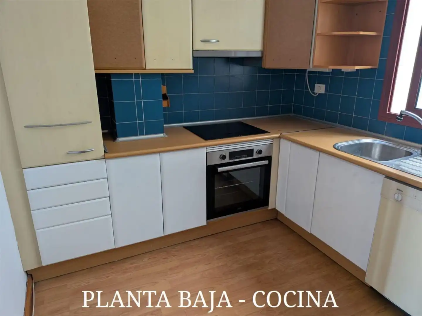 Piso en venta en Avenida Primero de Mayo, 51, Triana Cocina de Piso en venta en Las Palmas de Gran Canaria con Trastero, Parking comunitario y Videoportero