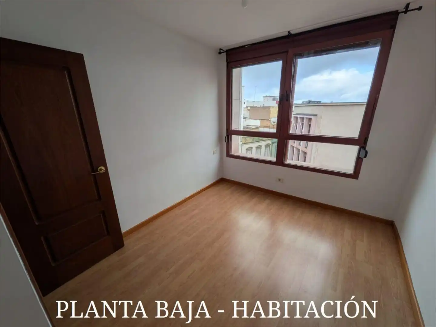 Piso en venta en Avenida Primero de Mayo, 51, Triana Habitación de Piso en venta en Las Palmas de Gran Canaria con Trastero, Parking comunitario y Videoportero