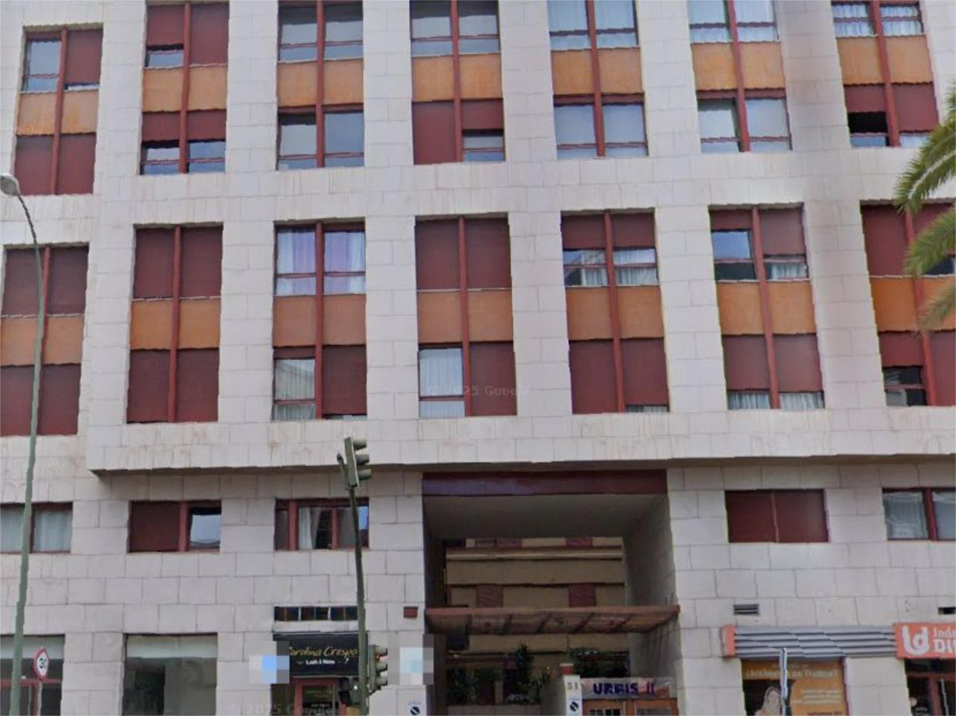 Dúplex en venta en Avenida Primero de Mayo, 51, Triana Vista exterior de Dúplex en venta en Las Palmas de Gran Canaria con Trastero y Videoportero