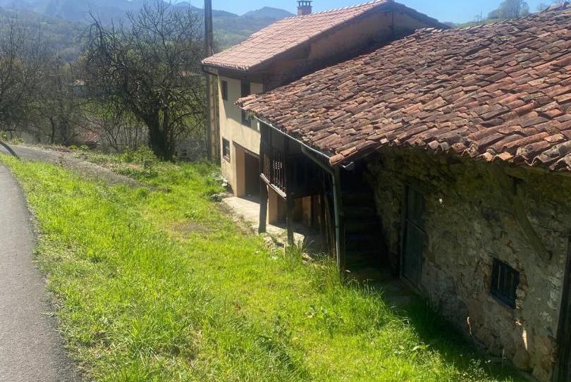 Casa o chalet en venta en Lugar Prunales, 8, Parres, Asturias - imagen 1 Foto 1 de Casa o chalet en venta en Lugar Prunales, 8, Parres, Asturias