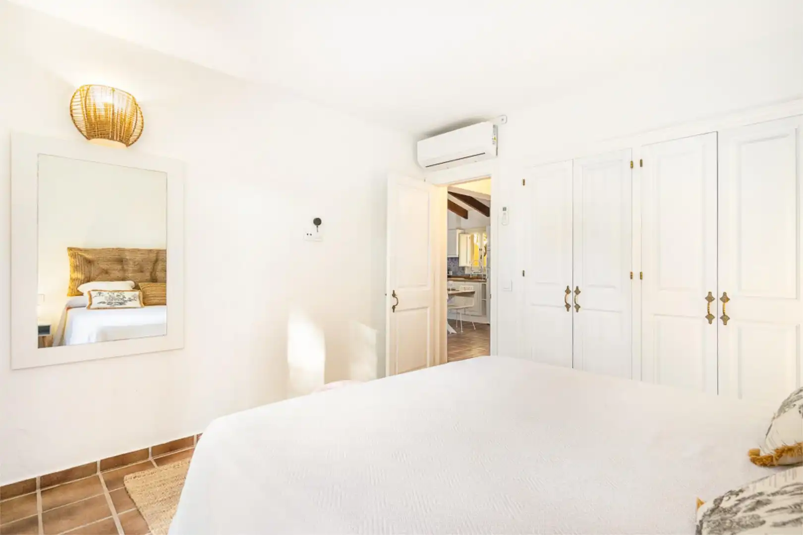 Houses for rent in Carrer la Platja, Cala d'en Bosch - Serpentona