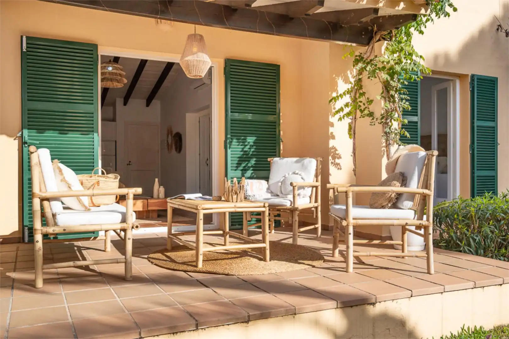 Houses for rent in Carrer la Platja, Cala d'en Bosch - Serpentona
