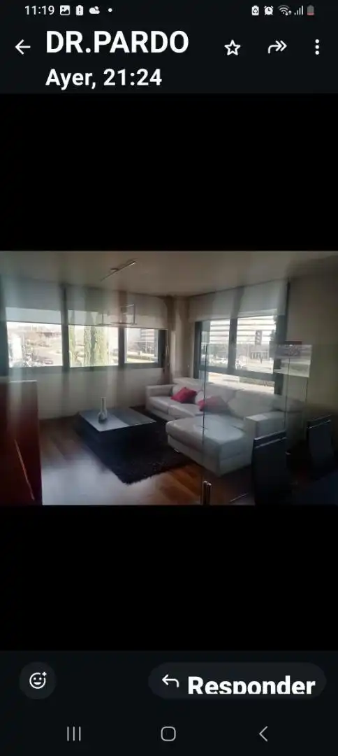 Pis en venda a Avenida de los Andes, 31, Conde Orgaz - Piovera Sala d'estar de Pis en venda en Madrid amb Aire condicionat, Calefacció i Parquet