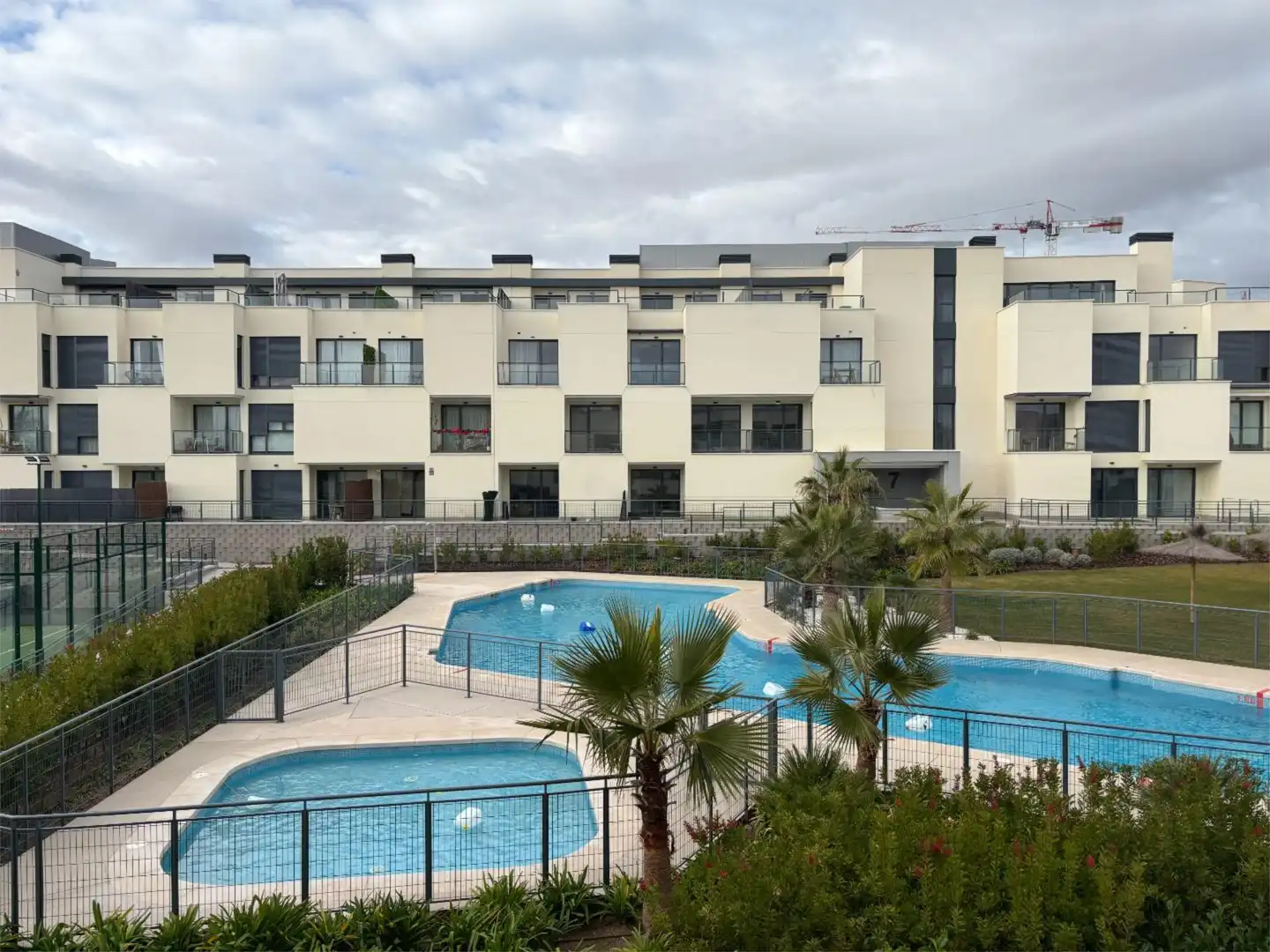 Swimming pool of Flat for rent in San Sebastián de los Reyes  with Air Conditioner, Heating and Private garden