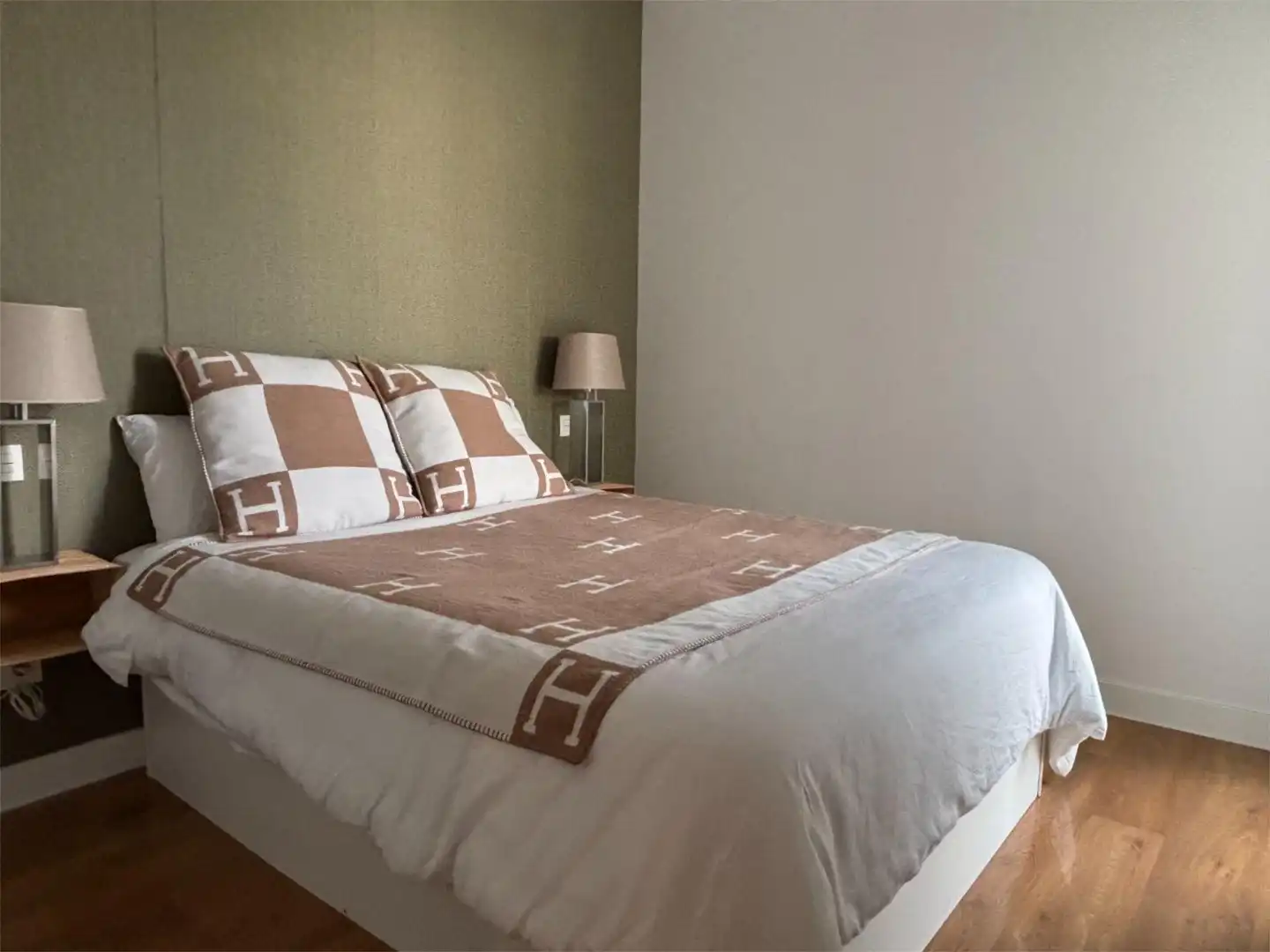 Bedroom of Flat for rent in San Sebastián de los Reyes  with Air Conditioner, Heating and Private garden