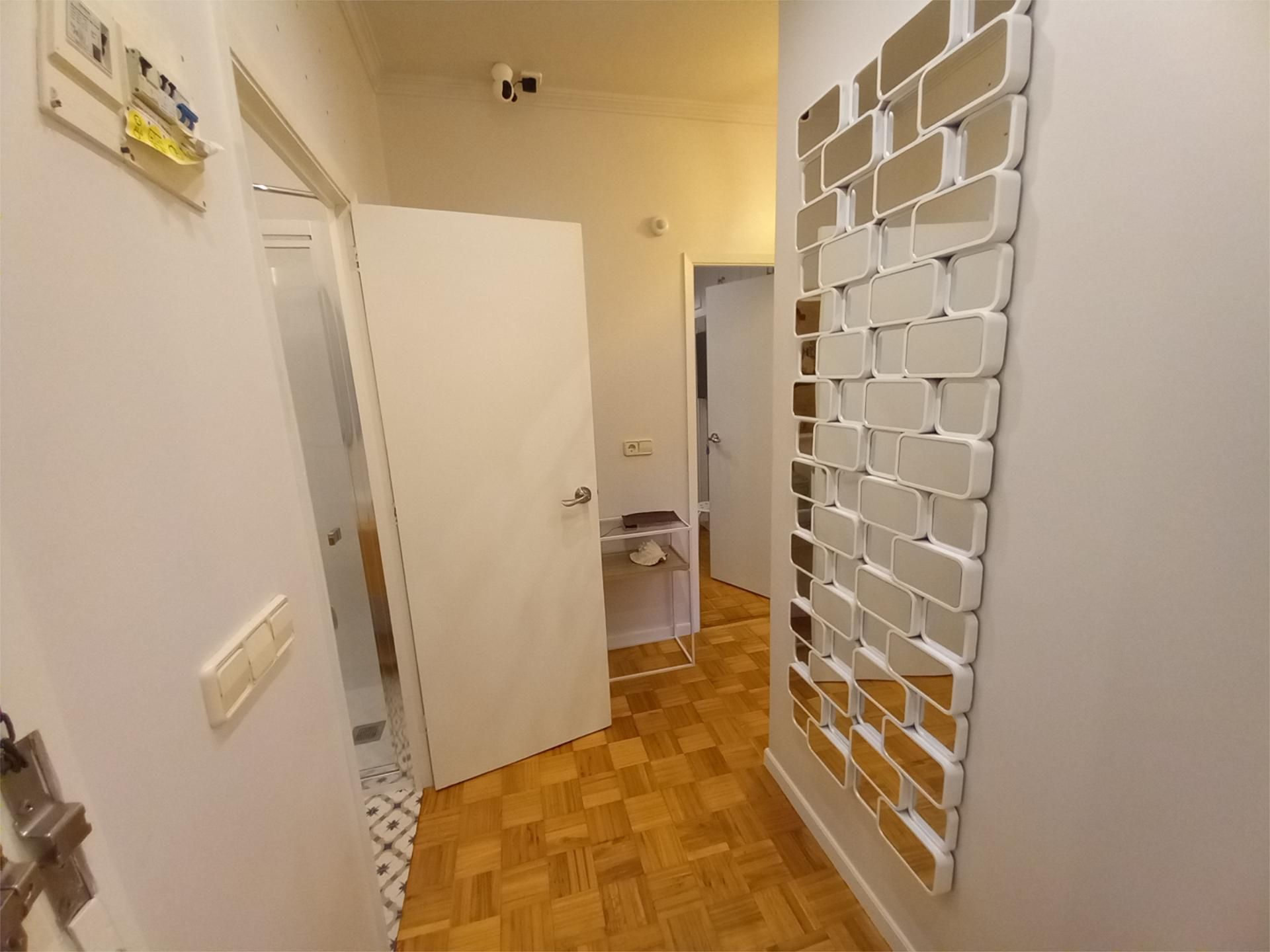 Estudio para compartir en Pontevedra Capital  con Calefacción, Parquet y Amueblado