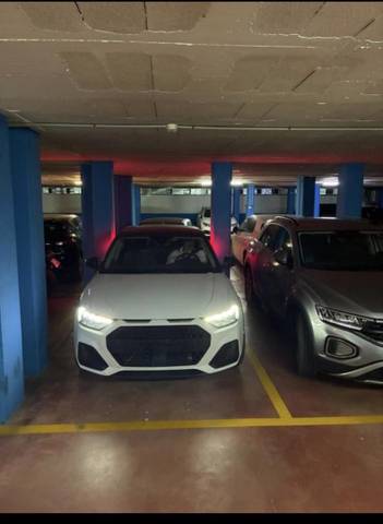 Garaje en Venta en Carrer Carreras Candi, 25 en Nucli Urbà