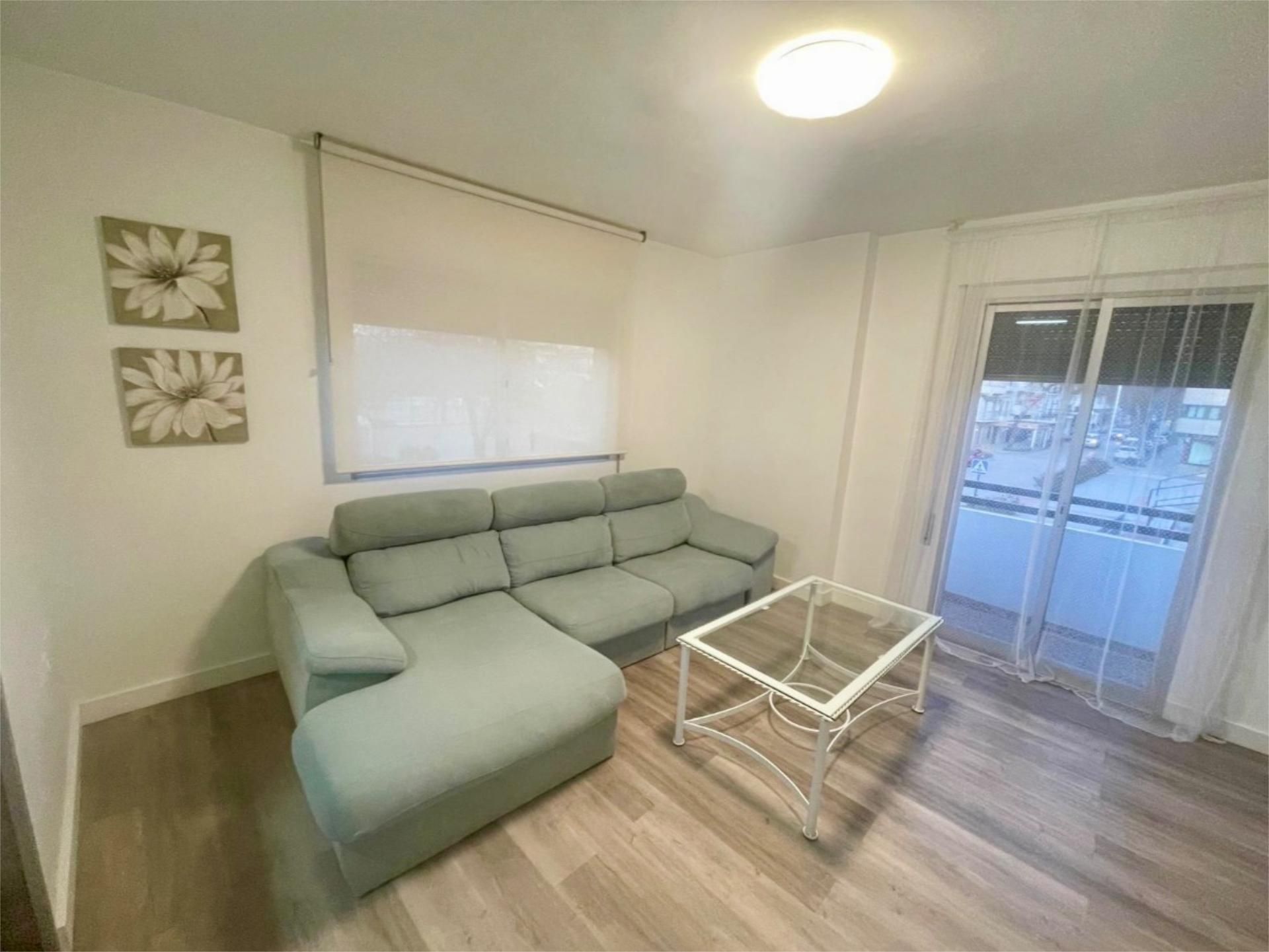 Living room of Flat to rent in Peal de Becerro  with Air Conditioner, Parquet flooring and Furnished