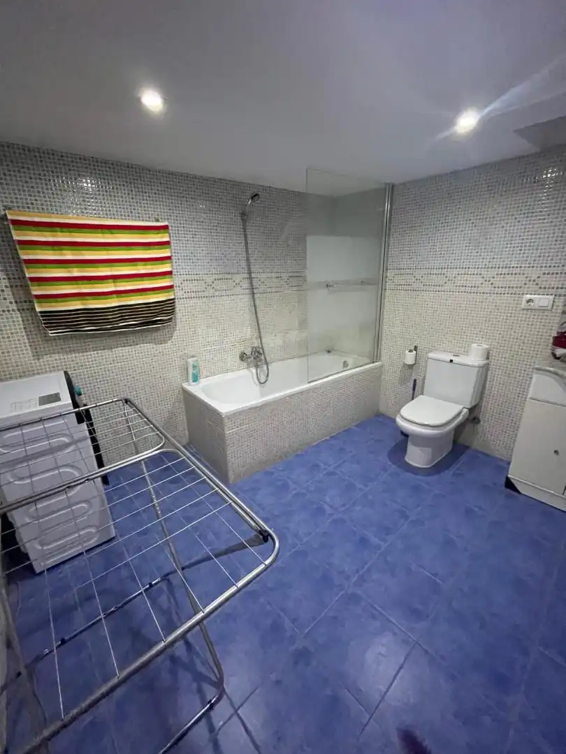 Room in Paseo del Hortaz, 2, Tamarite de Litera Bathroom of Flat for share in Tamarite de Litera with Furnished