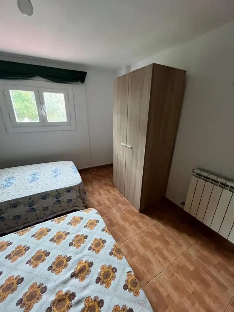 Room in Paseo del Hortaz, 2, Tamarite de Litera Bedroom of Flat for share in Tamarite de Litera with Furnished