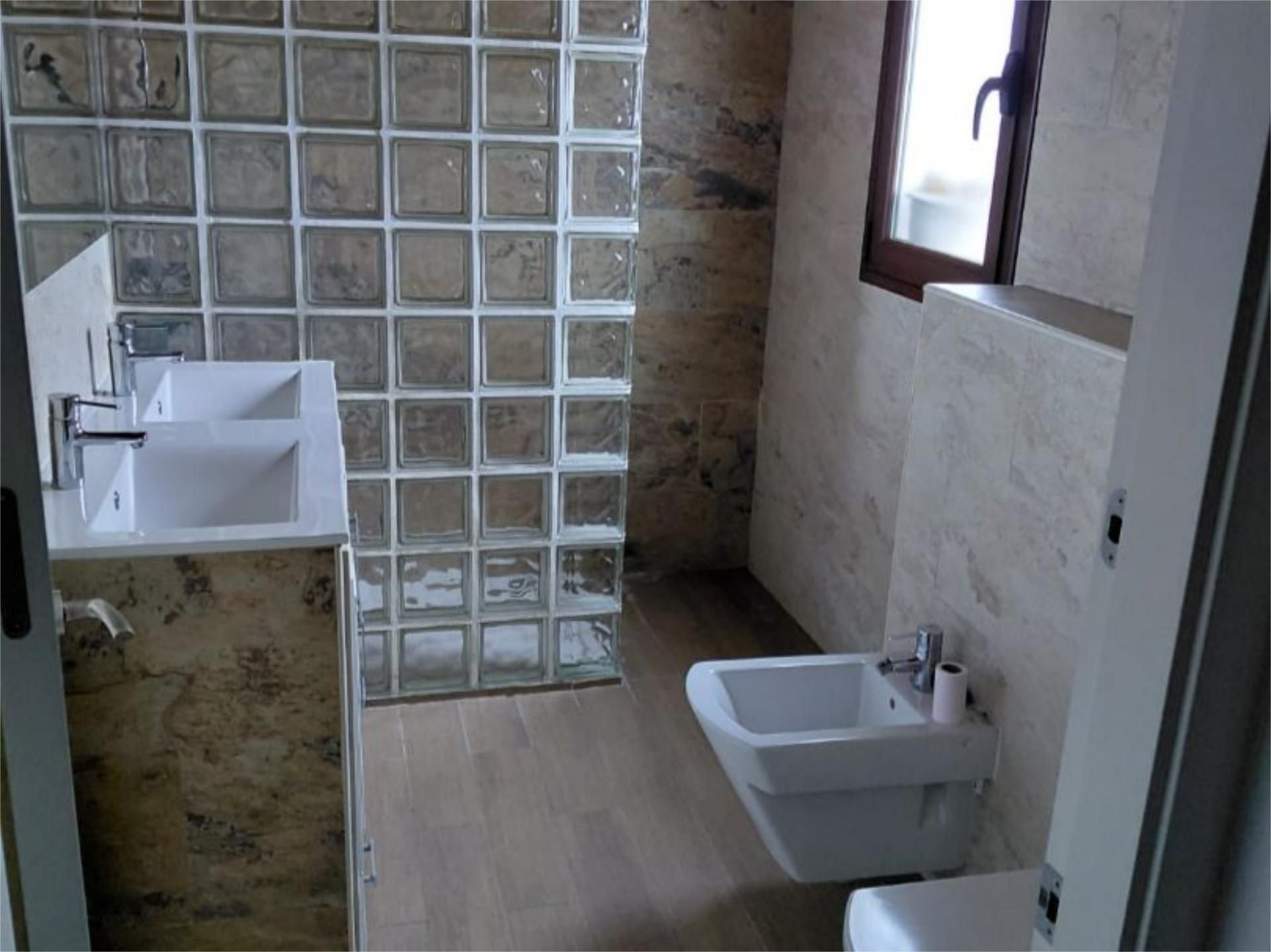 Casa o chalet de alquiler en Calle San Agustín, 38, Jerez de los Caballeros Baño de Casa o chalet de alquiler en Jerez de los Caballeros con Parquet, Terraza y Trastero