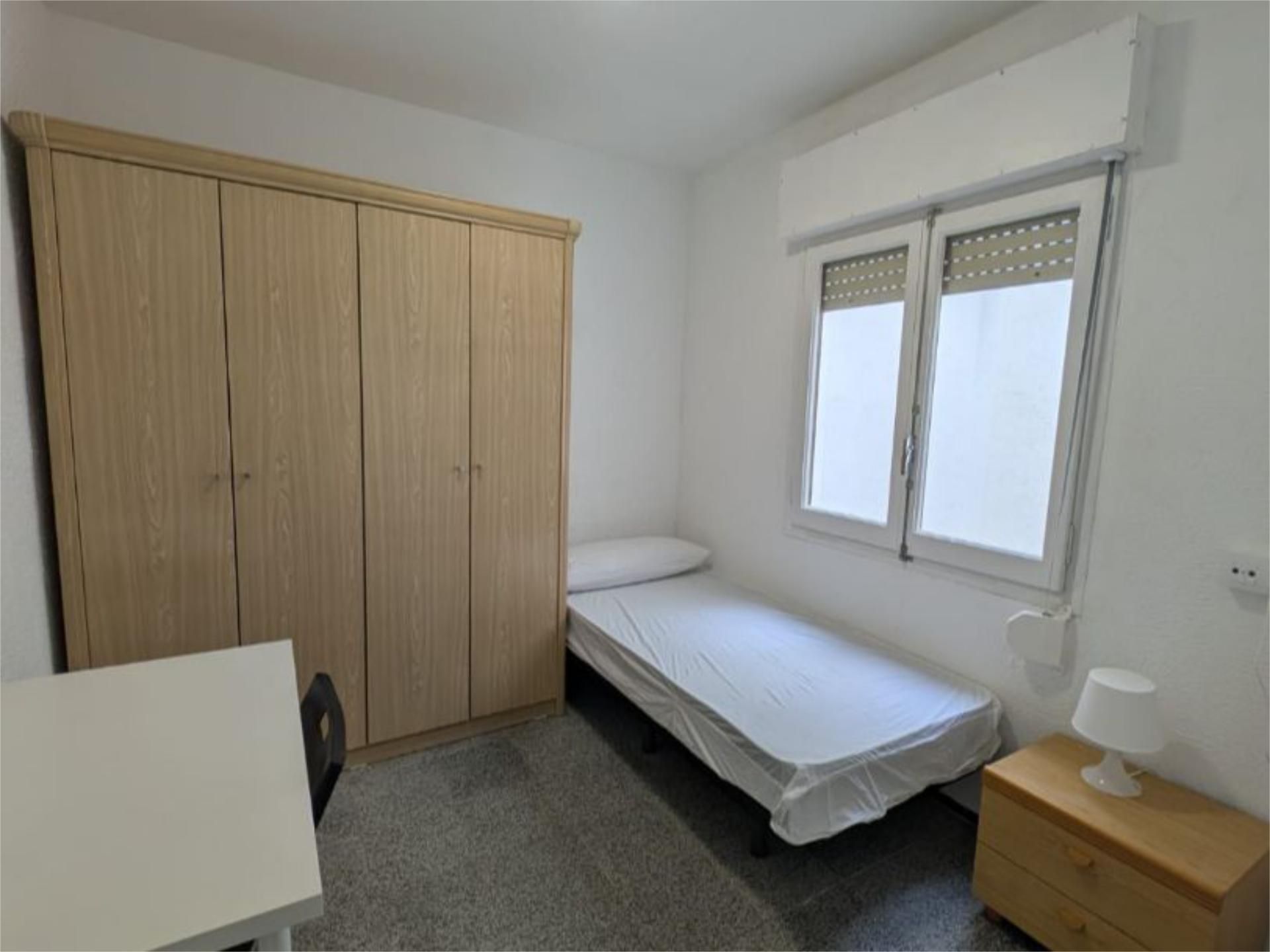 Piso para compartir en Carrer de l'Arxipreste Bono, 11, Casco Urbano Habitación de Piso para compartir en Vinaròs con Amueblado