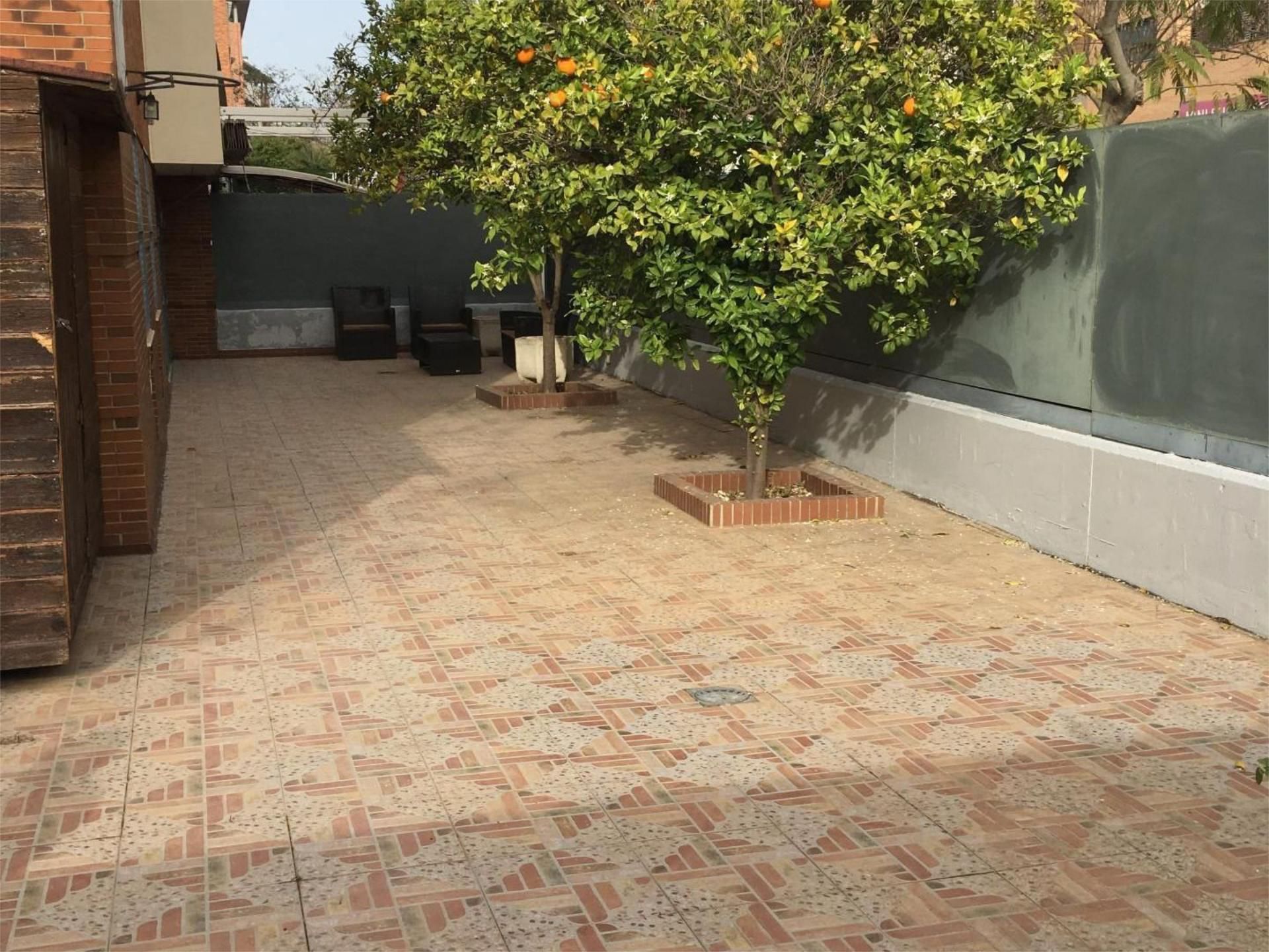 Terrassa de Pis de lloguer en Mairena del Aljarafe amb Aire condicionat i Piscina