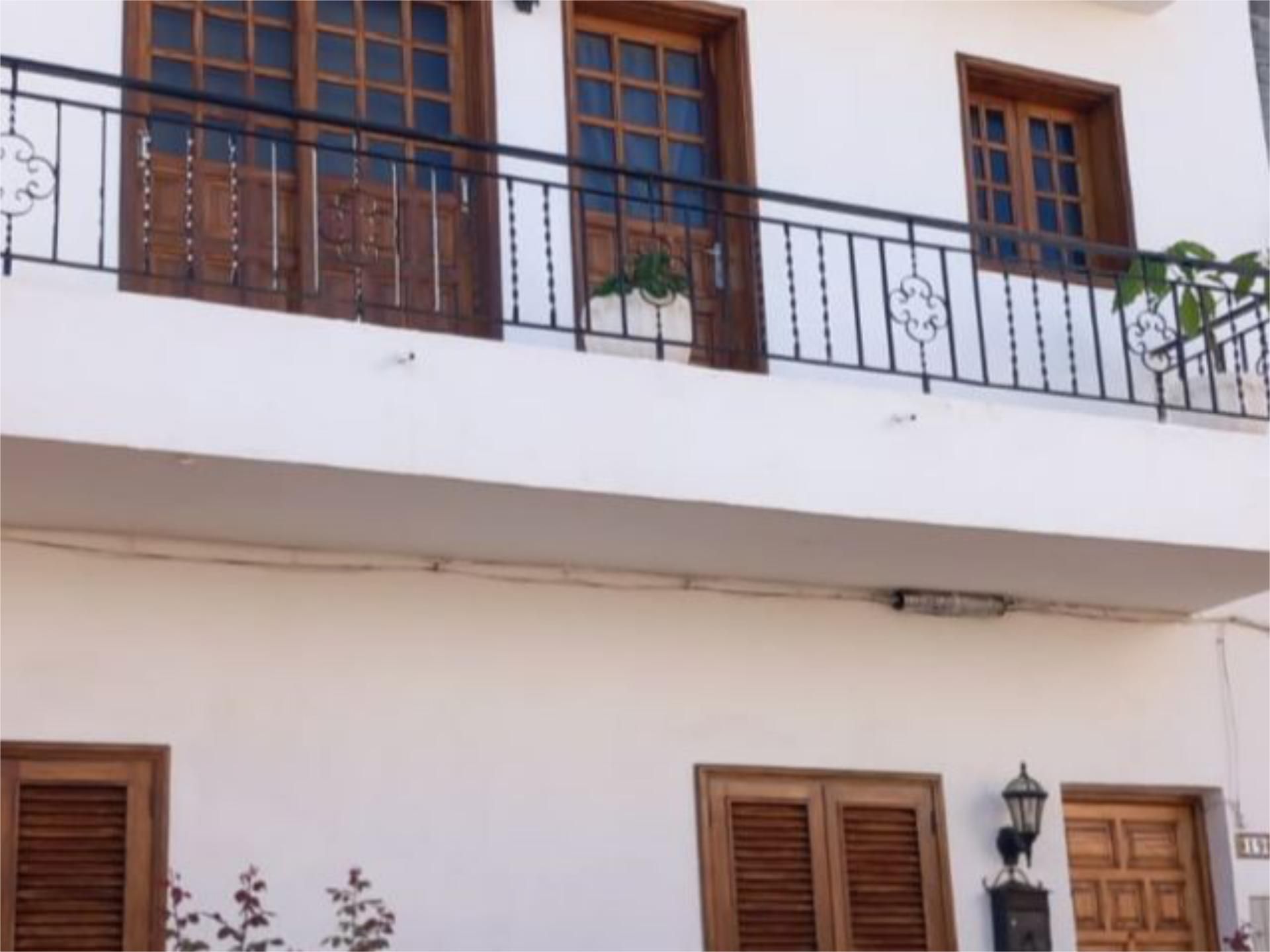 Exterior view of Single-family semi-detached for sale in Los Realejos  with Terrace, Storage room and Balcony