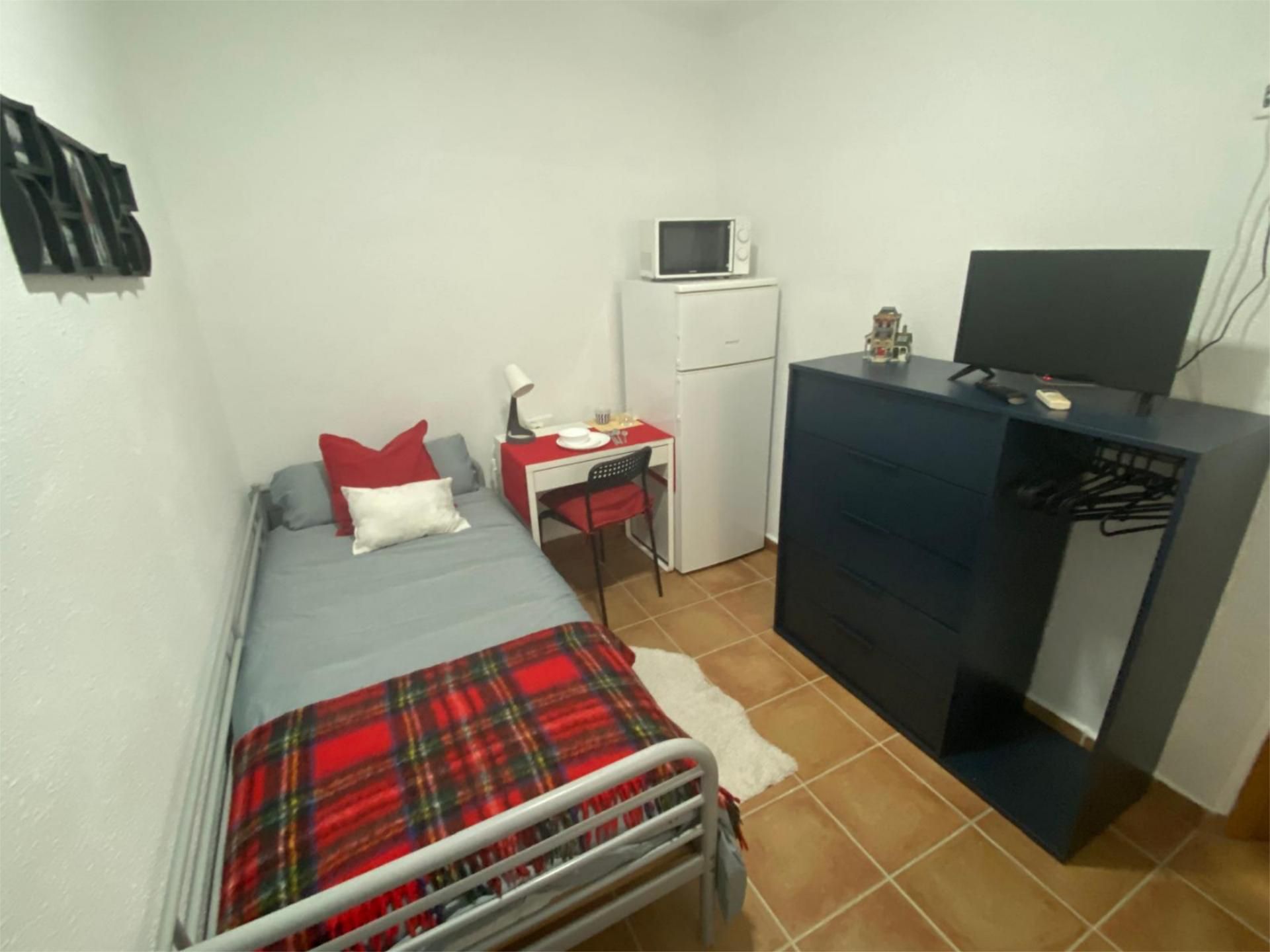 Study to rent in Avenue Avinguda de Pérez Galdós, 7, Barrio de Patraix