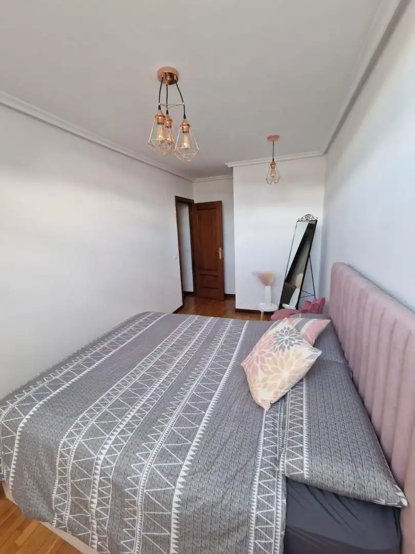 Schlafzimmer von Wohnung zum Verkauf in Langreo mit Balkon