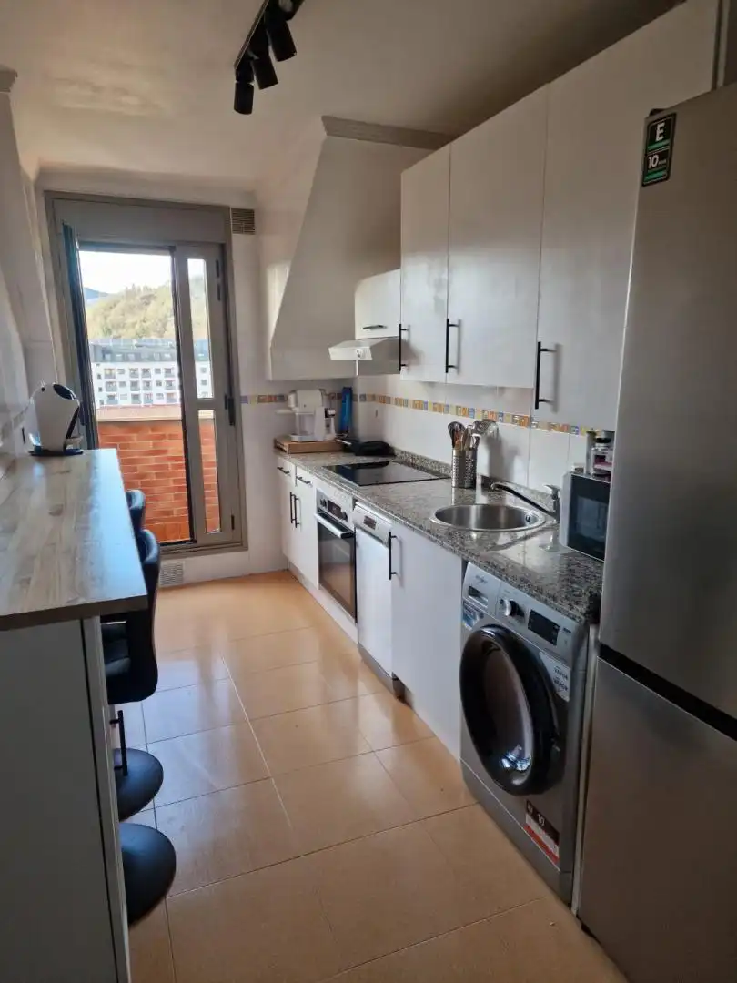 Küche von Wohnung zum Verkauf in Langreo mit Balkon