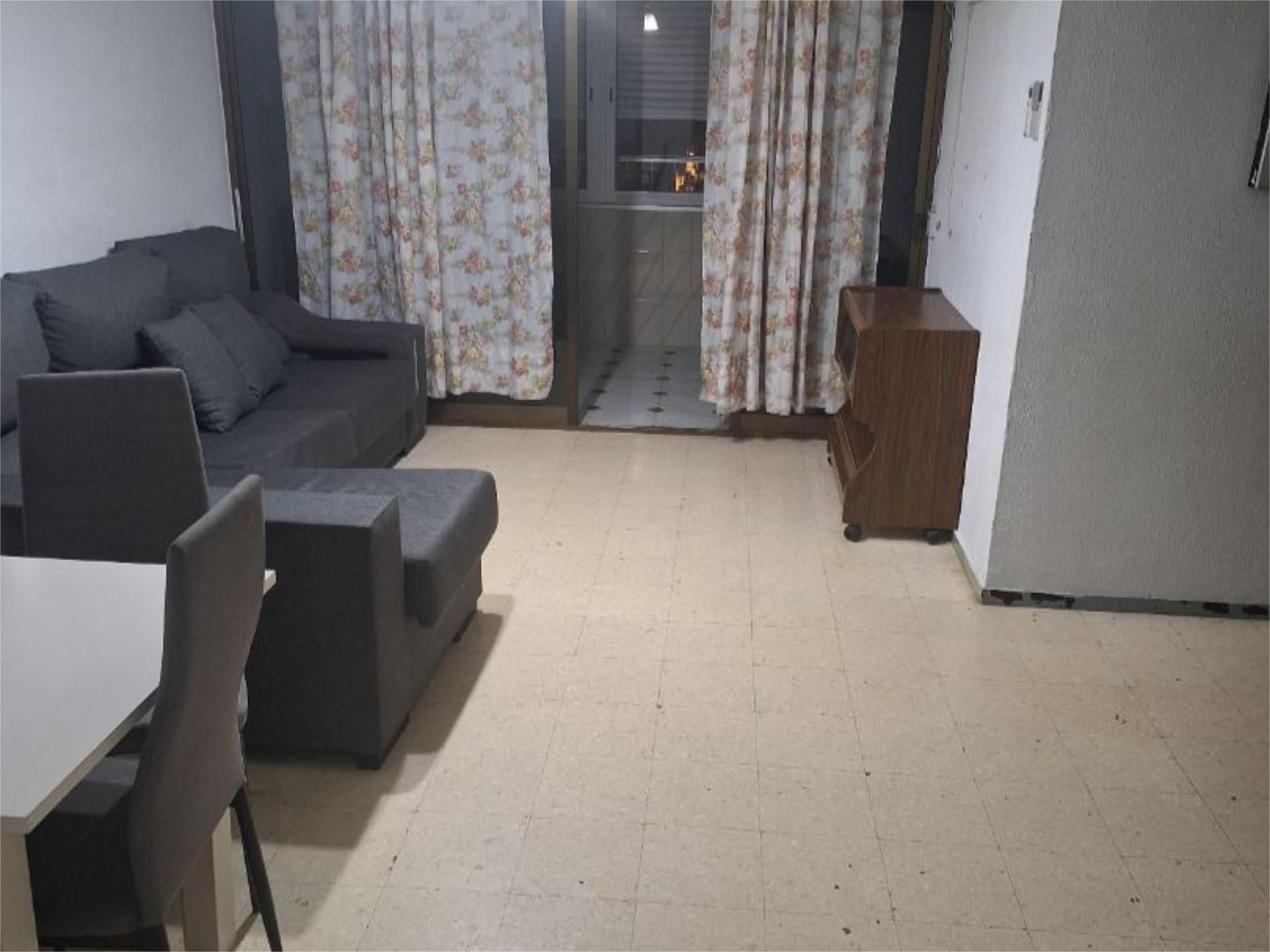 Living room of Flat for sale in  Sevilla Capital  with Air Conditioner and Terrace