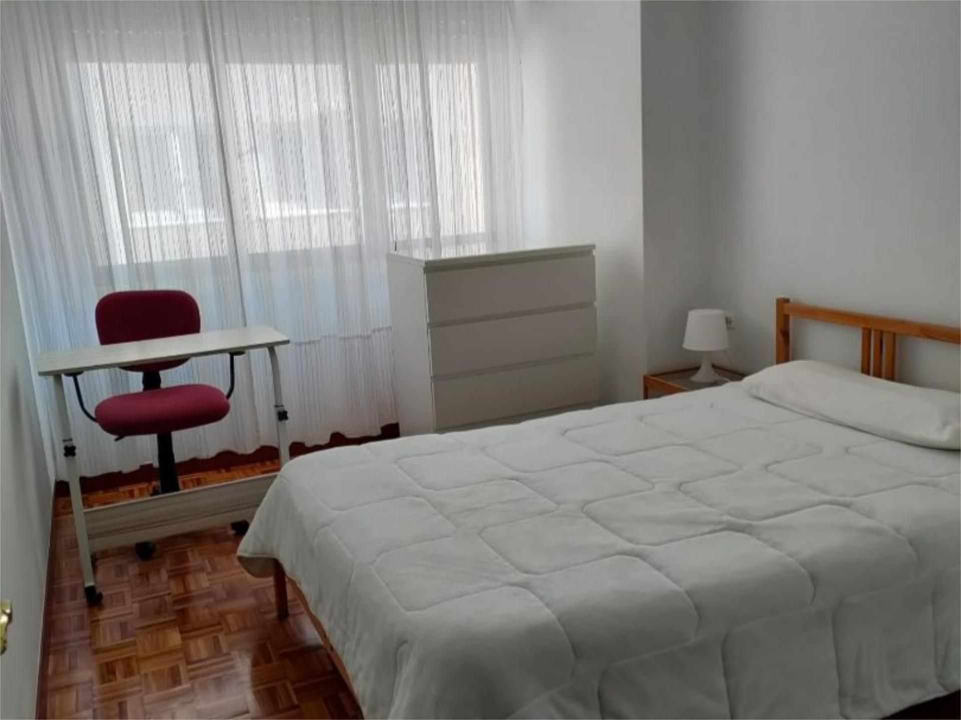 Apartment to share in Ronda de Monte Alto, 25, Monte Alto - Zalaeta - Atocha Bedroom of Apartment to share in A Coruña Capital with Furnished