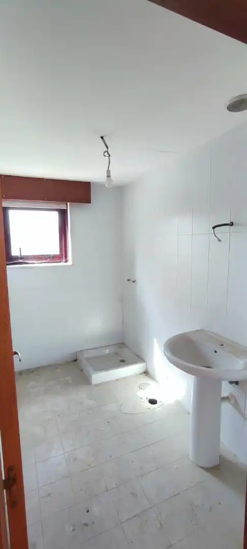 Baño de Piso en venta en Santiago de Compostela  con Calefacción y Videoportero