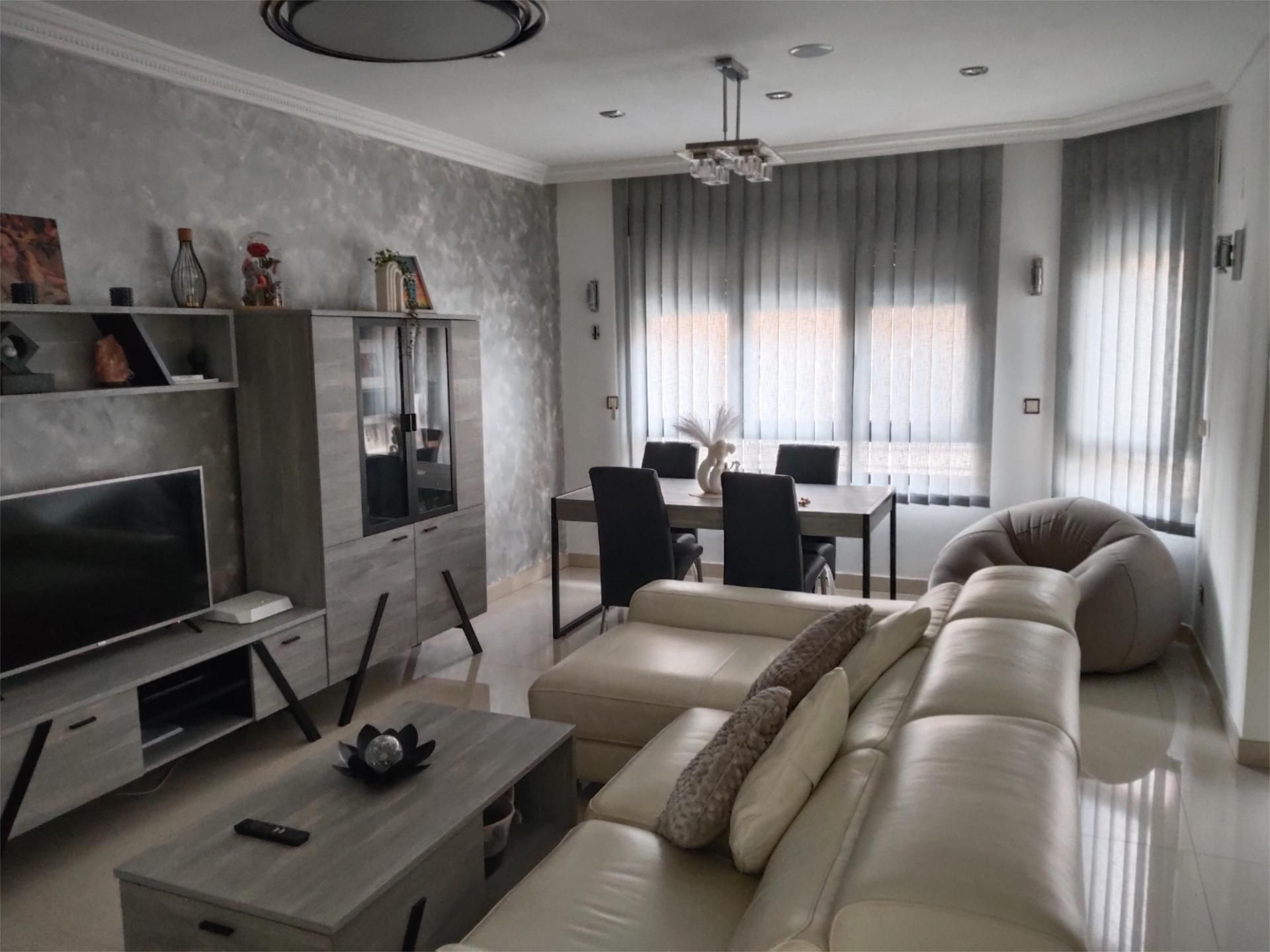 Einfamilien-Reihenhaus miete in Calle Cañicas, 15, Imaginalia - Llanos del Águila