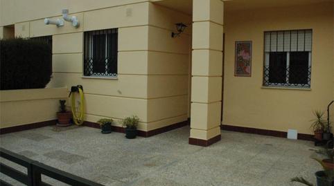 Foto 2 de Casa o chalet de alquiler en Calle Practicante Rafael Tovar, 30, Aljamar, Tomares