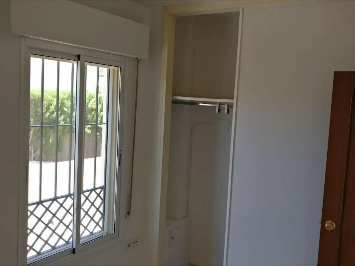 Flat for rent in Calle Practicante Rafael Tovar, 30, Aljamar