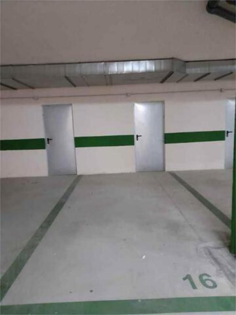 Parking of Box room to rent in Ansoáin / Antsoain