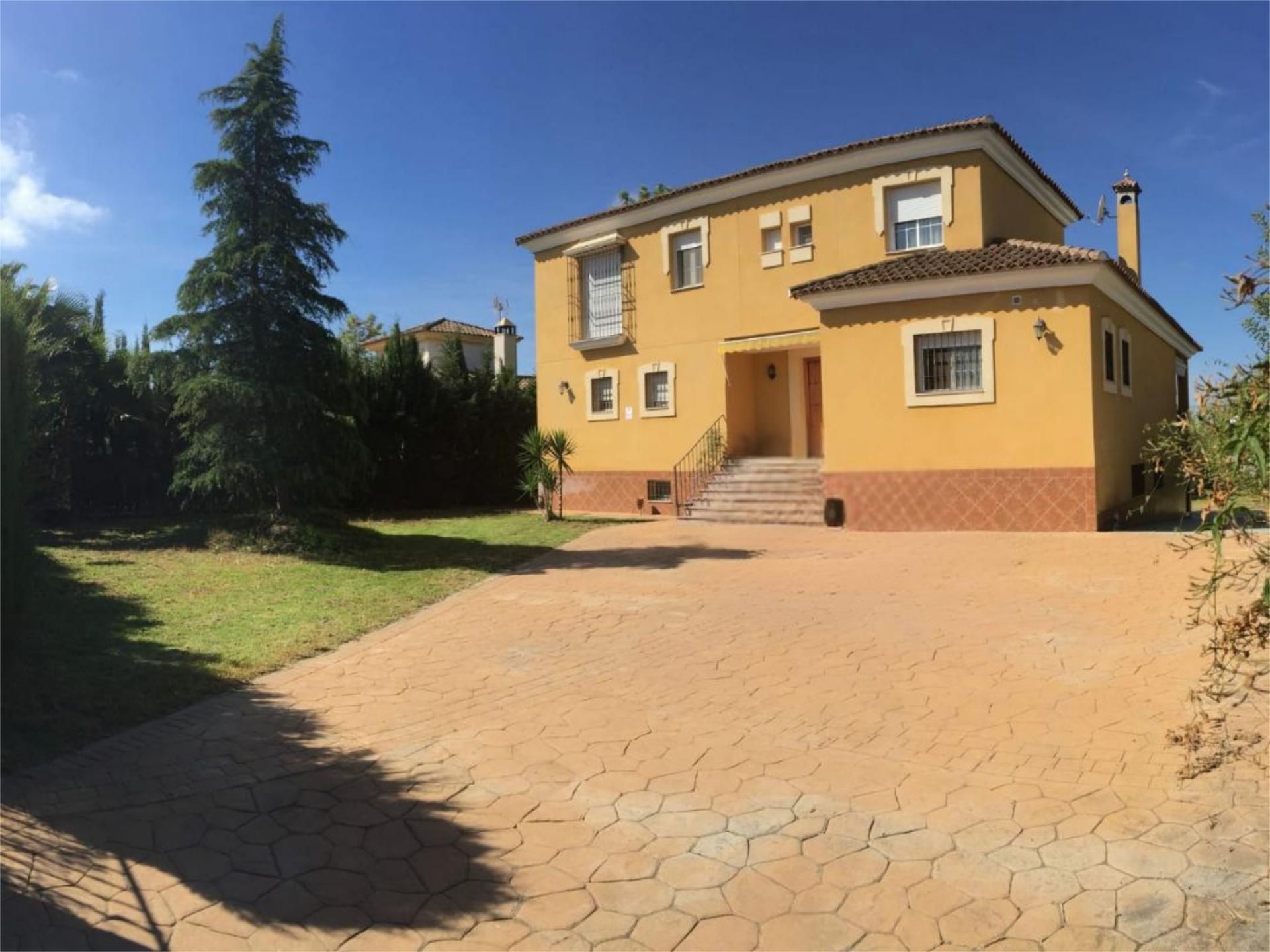 Vista exterior de Pis en venda en La Carlota amb Aire condicionat, Terrassa i Piscina