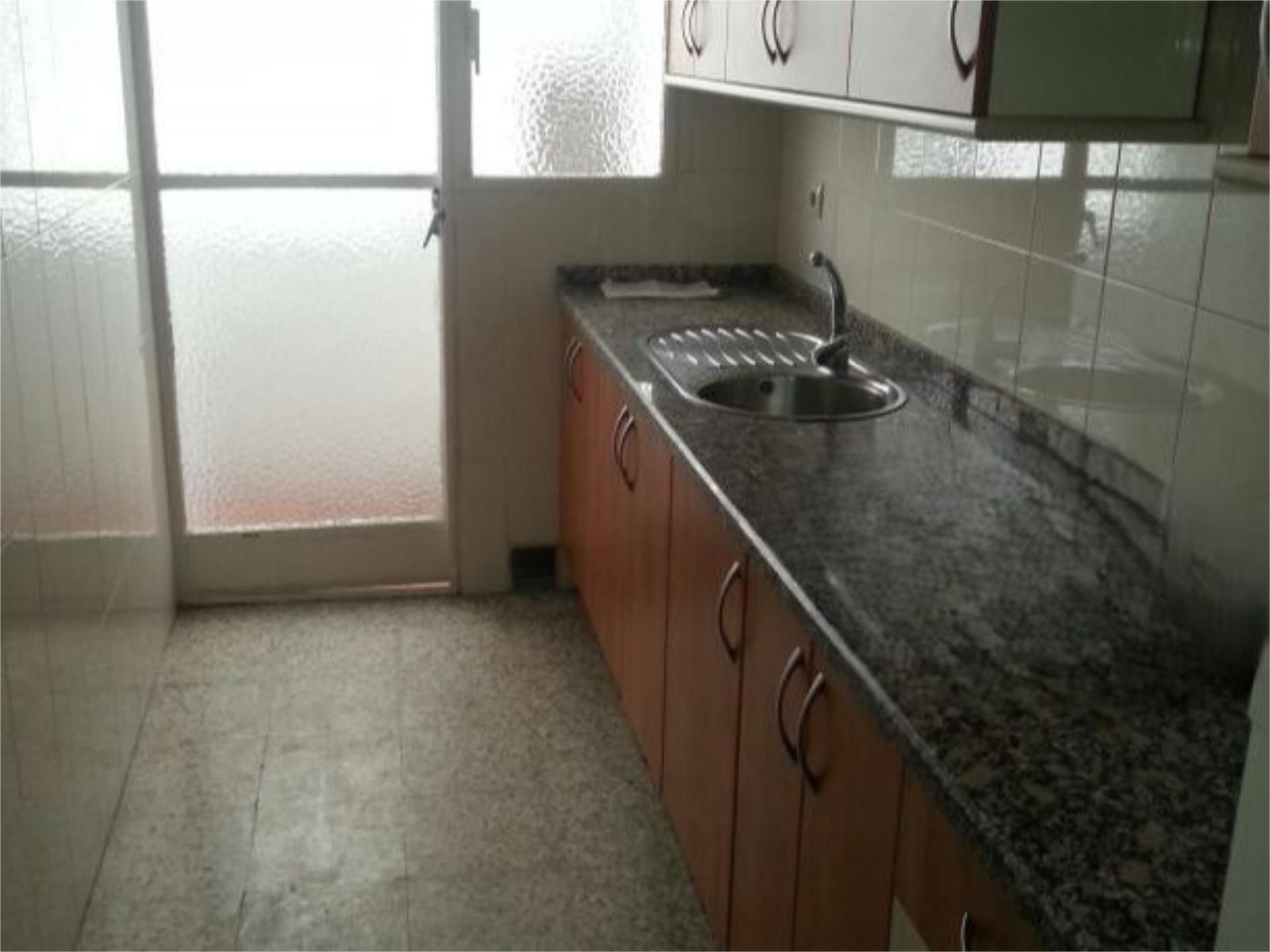 Cuina de Pis de lloguer en  Córdoba Capital amb Balcó