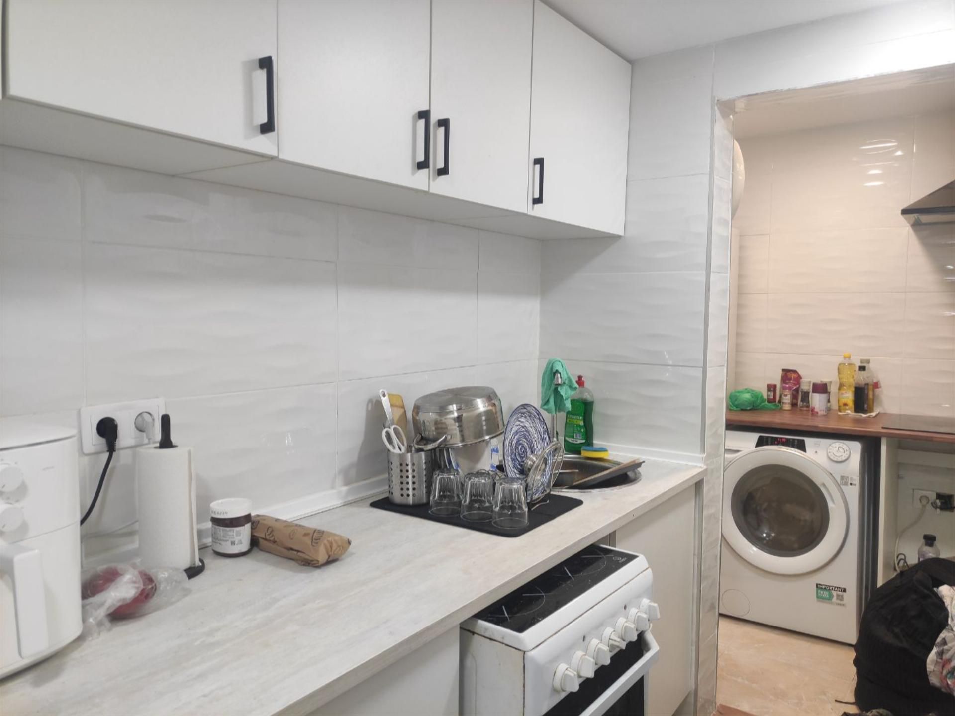 Kitchen of Flat to share in Santa Coloma de Gramenet  with Air Conditioner, Furnished and Balcony