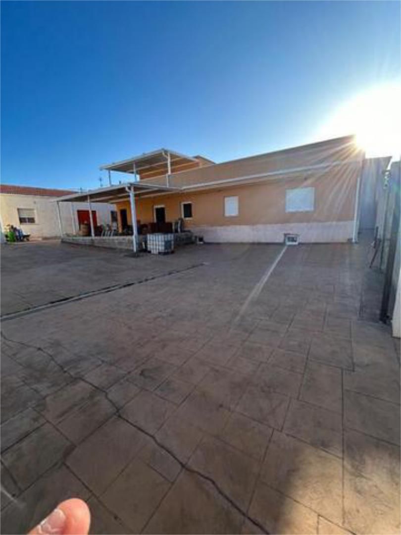 Vista exterior de Casa adosada en venda en Orihuela amb Terrassa