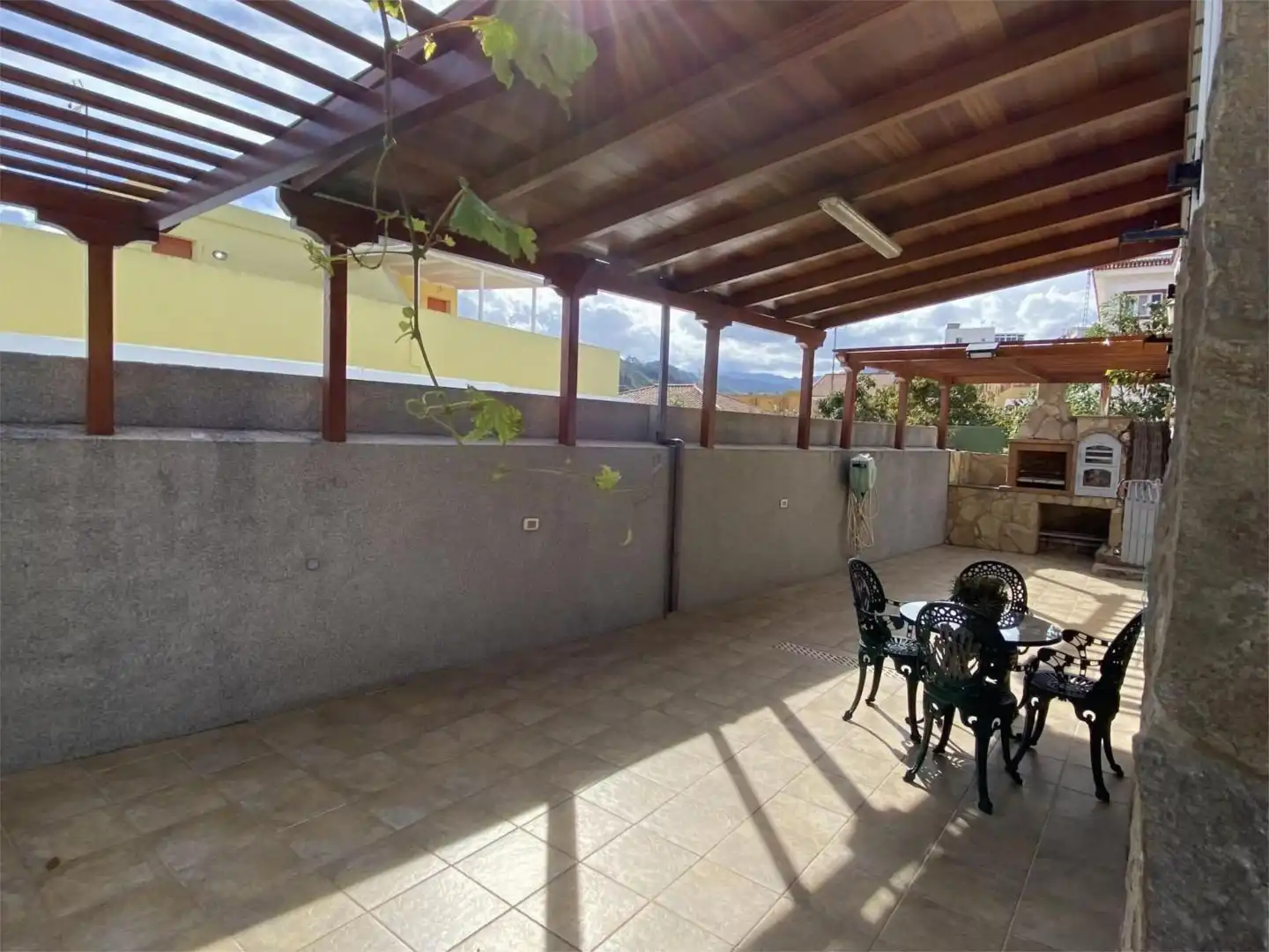 Casa o xalet en venda a Avenida de la Democracia, 39, Las Mesas - El Toscón Terrassa de Casa o xalet en venda en Las Palmas de Gran Canaria amb Jardí privat, Parquet i Terrassa