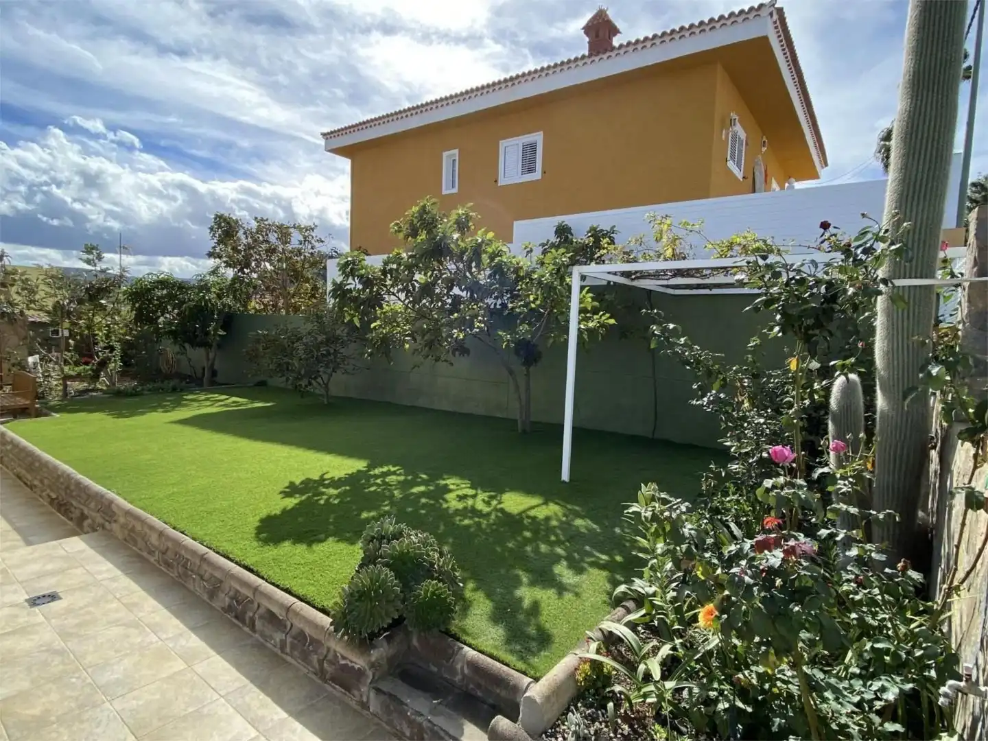 Casa o xalet en venda a Avenida de la Democracia, 39, Las Mesas - El Toscón Jardí de Casa o xalet en venda en Las Palmas de Gran Canaria amb Jardí privat, Parquet i Terrassa
