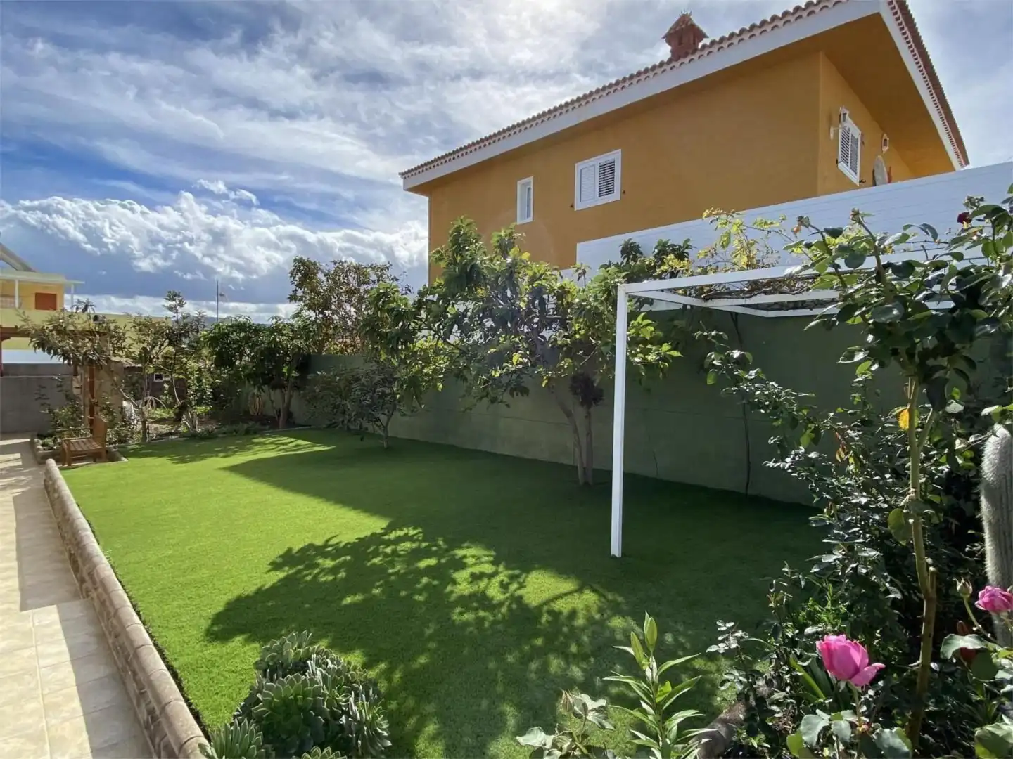 Casa o xalet en venda a Avenida de la Democracia, 39, Las Mesas - El Toscón Jardí de Casa o xalet en venda en Las Palmas de Gran Canaria amb Jardí privat, Parquet i Terrassa