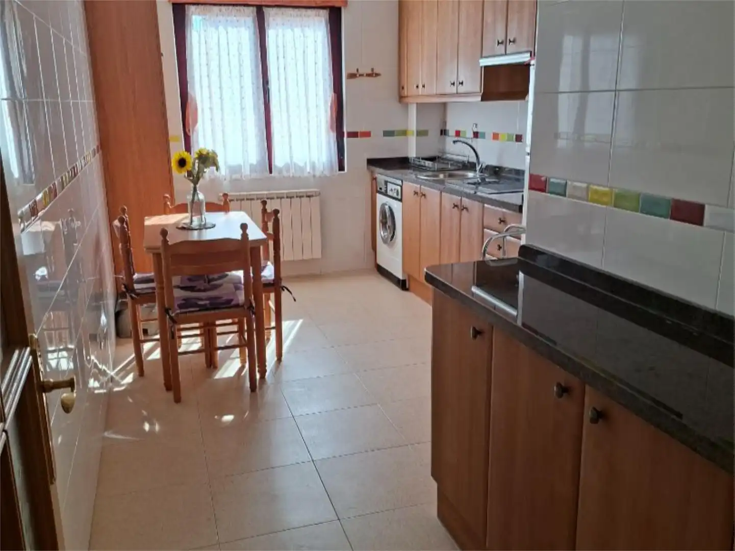 Wohnung zum Verkauf in Calle Gennevilliers, 2, La Bañeza Küche von Wohnung zum Verkauf in La Bañeza mit Terrasse
